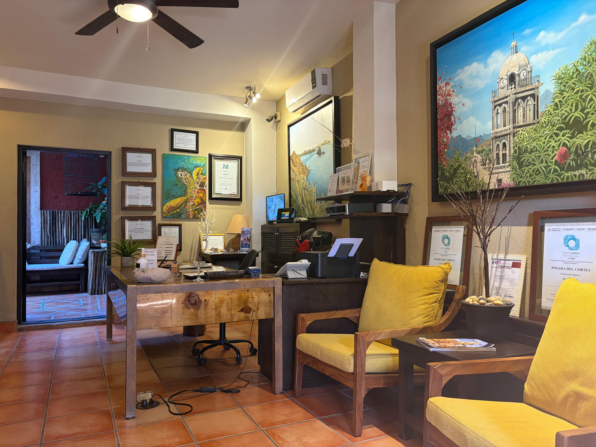 Vista Lobby Posada del Cortes Hotel