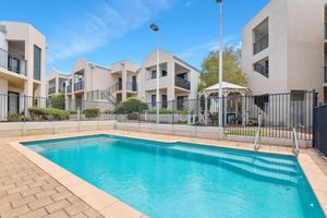 Alquiler Vacacional - Ground Garden- Two King Beds+One Queen Bed