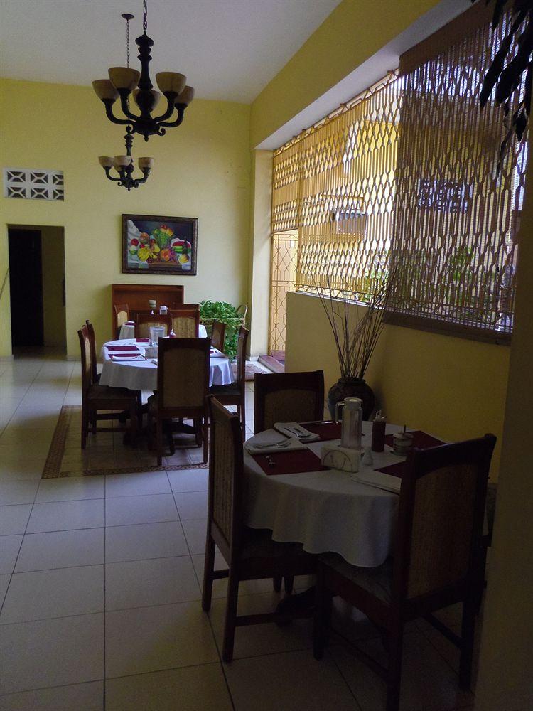 Salón de Baile Riviera