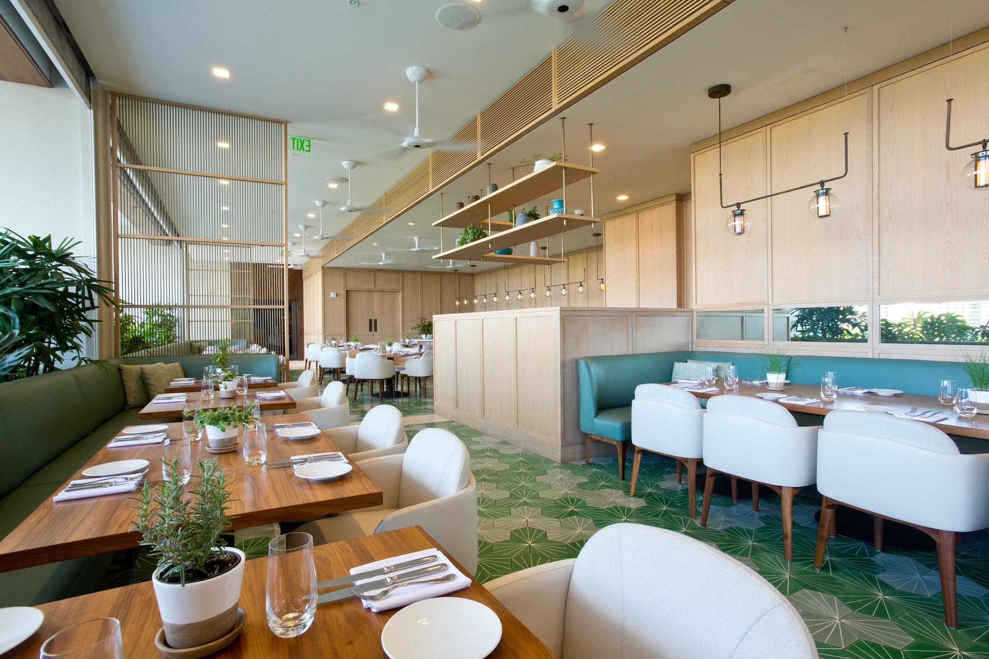 Restaurant Real Select at the Ritz Carlton Residences, Waikiki Beach
