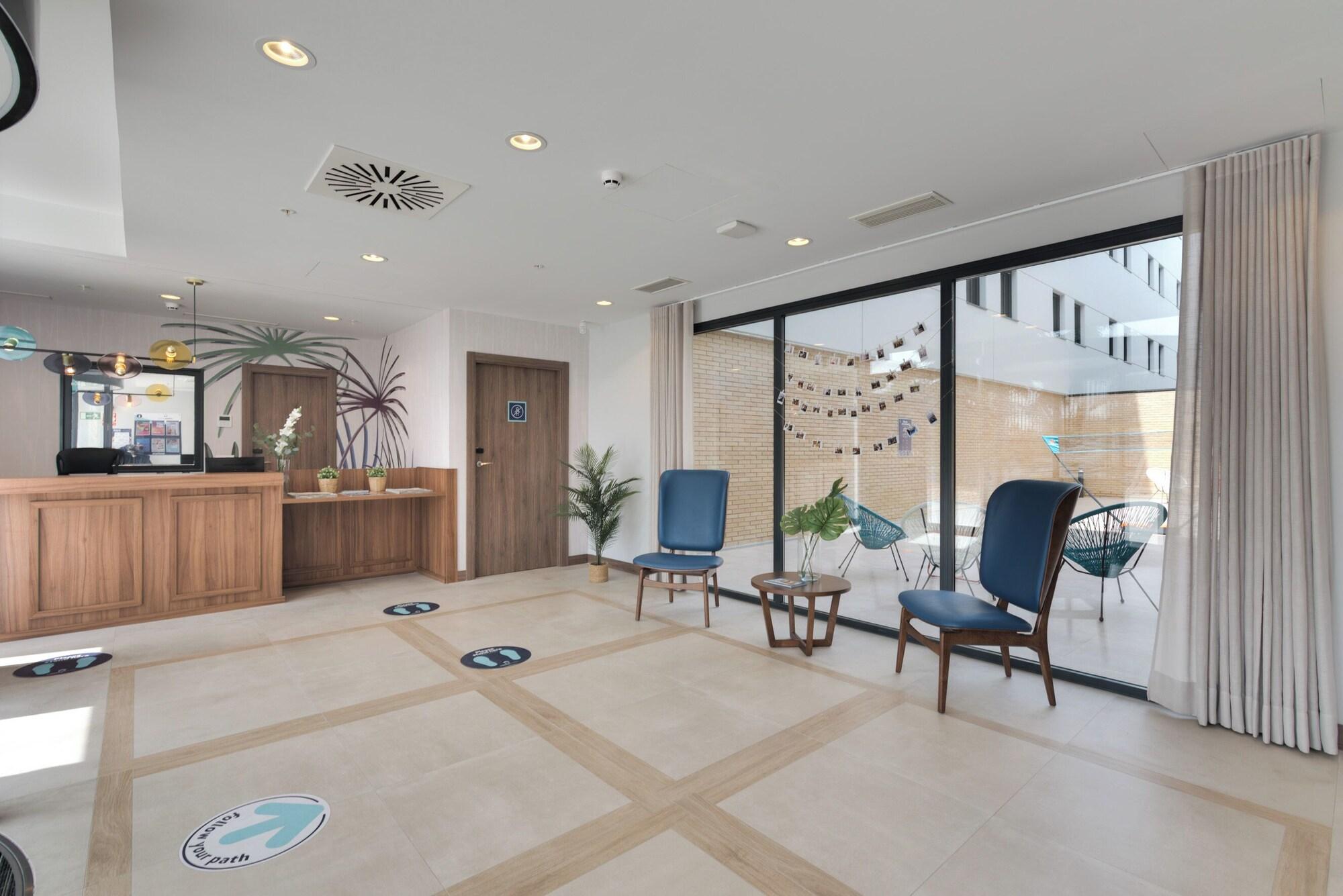 Vista Lobby Livensa Living Salamanca