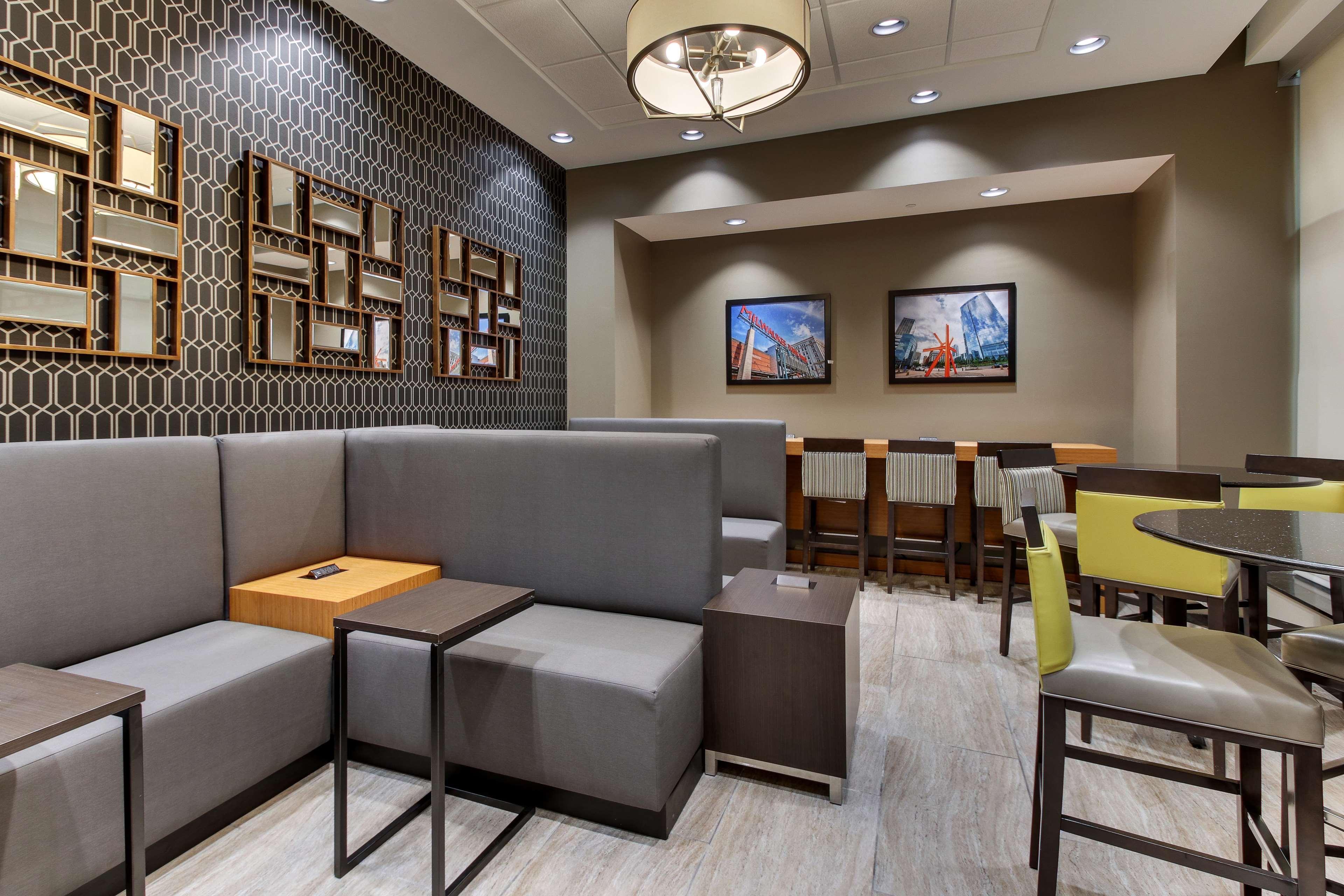 Restaurant Drury Plaza Hotel Milwaukee Downtown