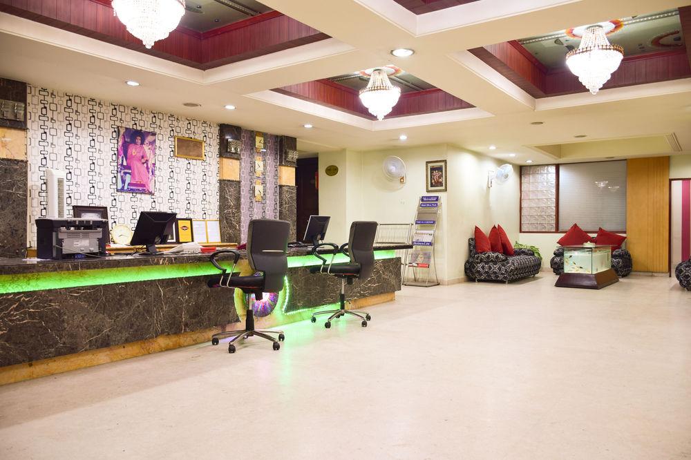 Vista Lobby ZO Rooms Ameerpet Satyam