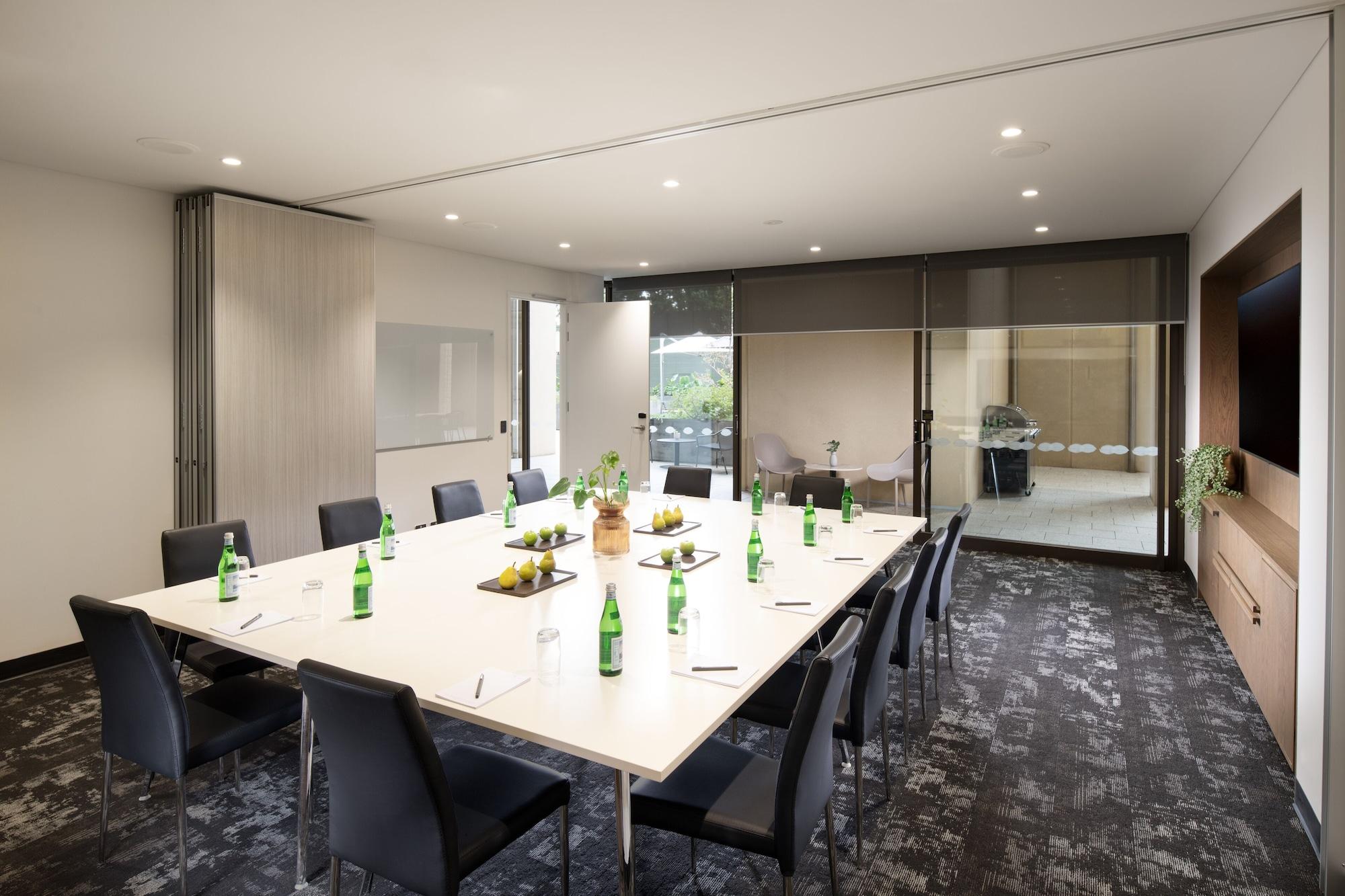 Sala de Reuniones Majestic M Suites