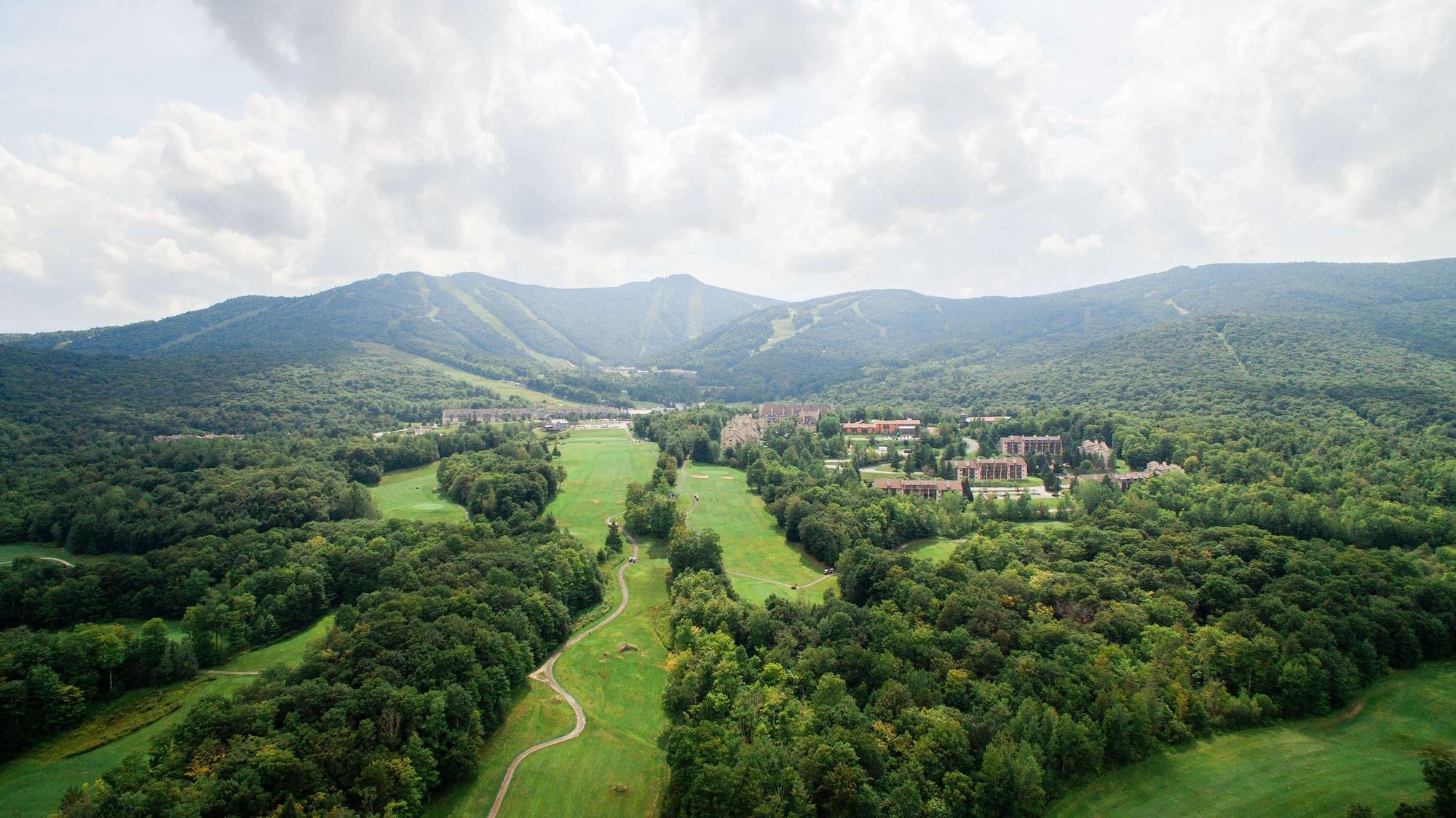 Vista Exterior Killington Mountain Lodge, Tapestry Collection by Hilton