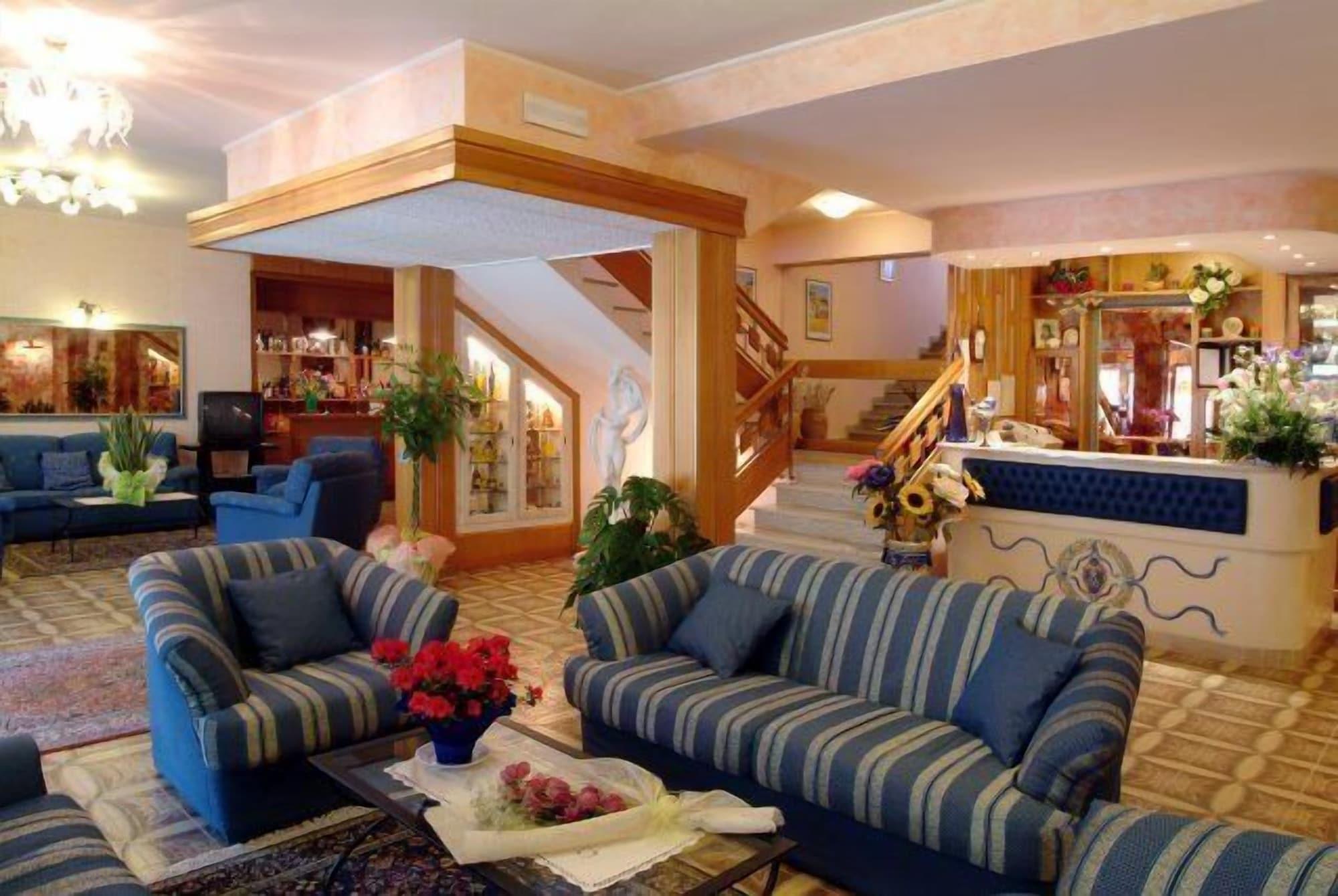 Vista Lobby Hotel Tre Stelle