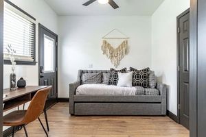 Alquiler Vacacional - ✸ Luxurious, Modern 3 BR only 1.8mi from Etown Sports Park ✸