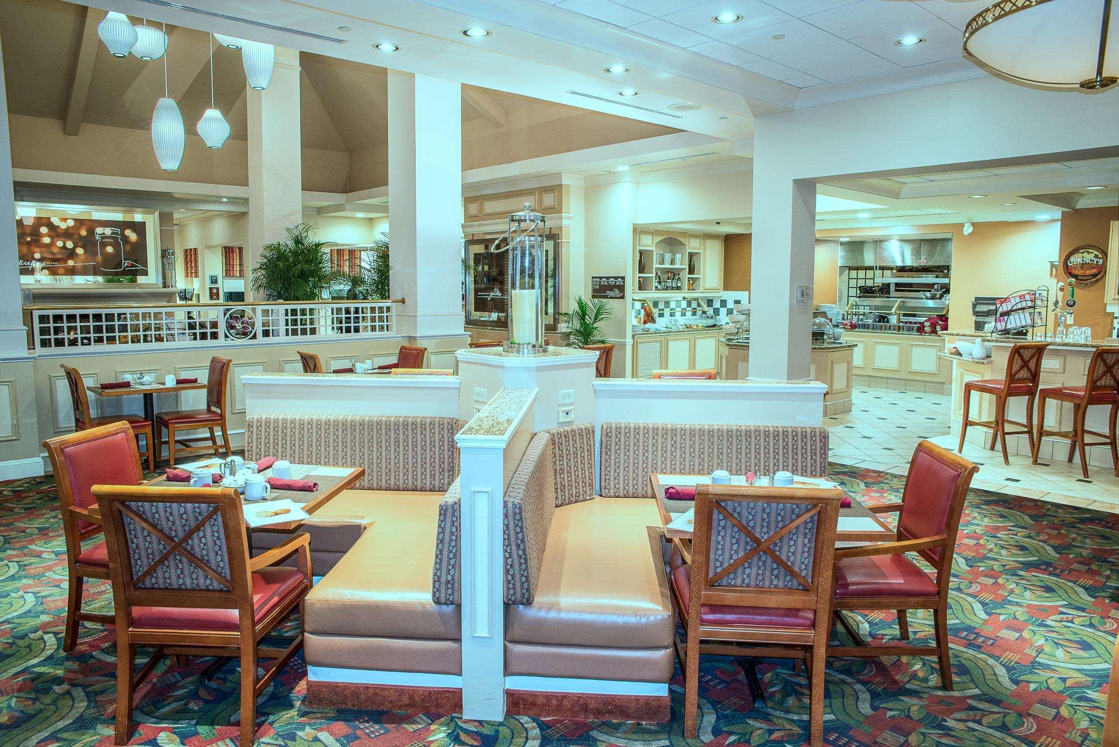 Restaurant Hilton Garden Inn Halifax Airport