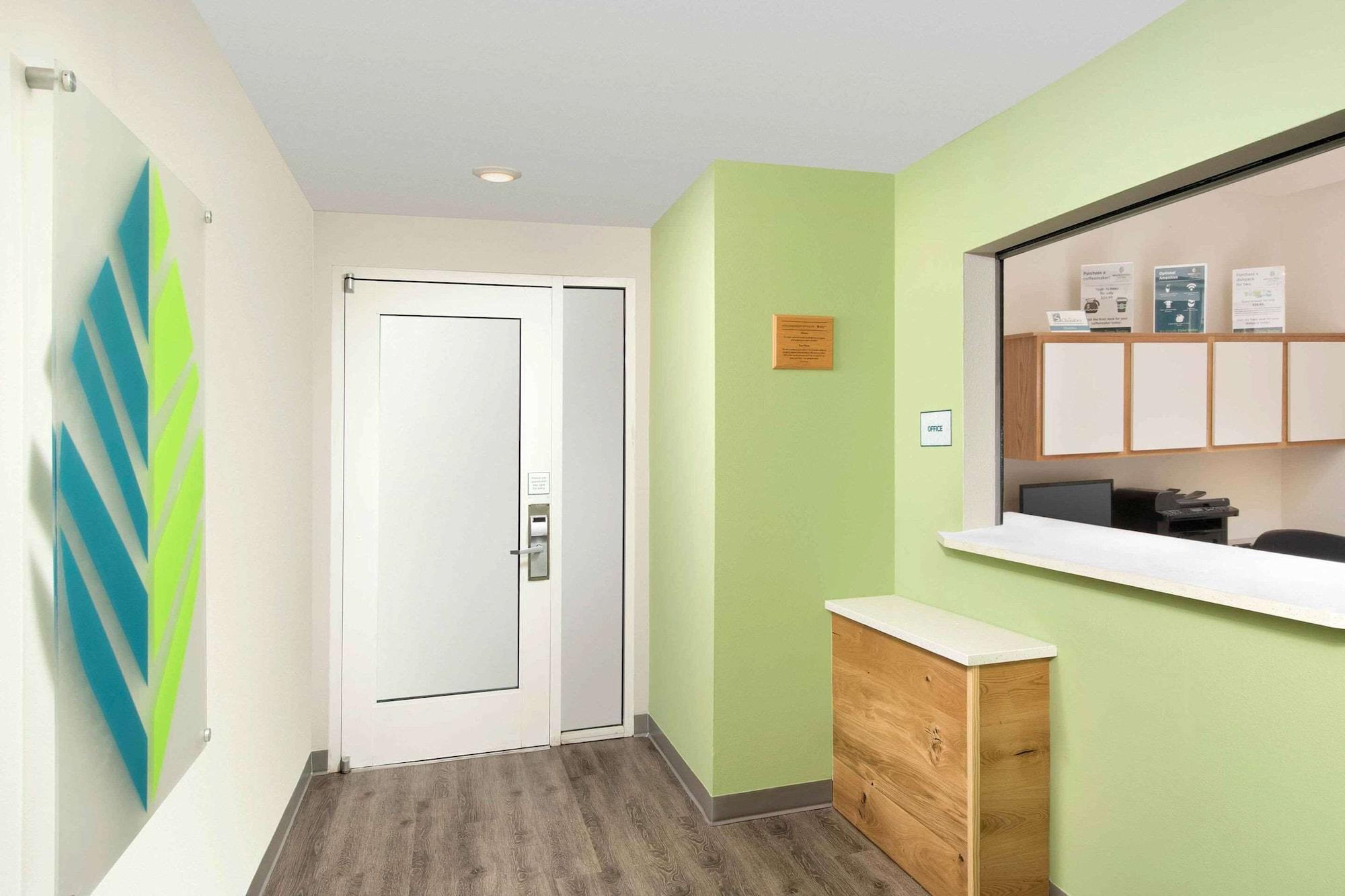 Vista Lobby WoodSpring Suites Augusta Riverwatch
