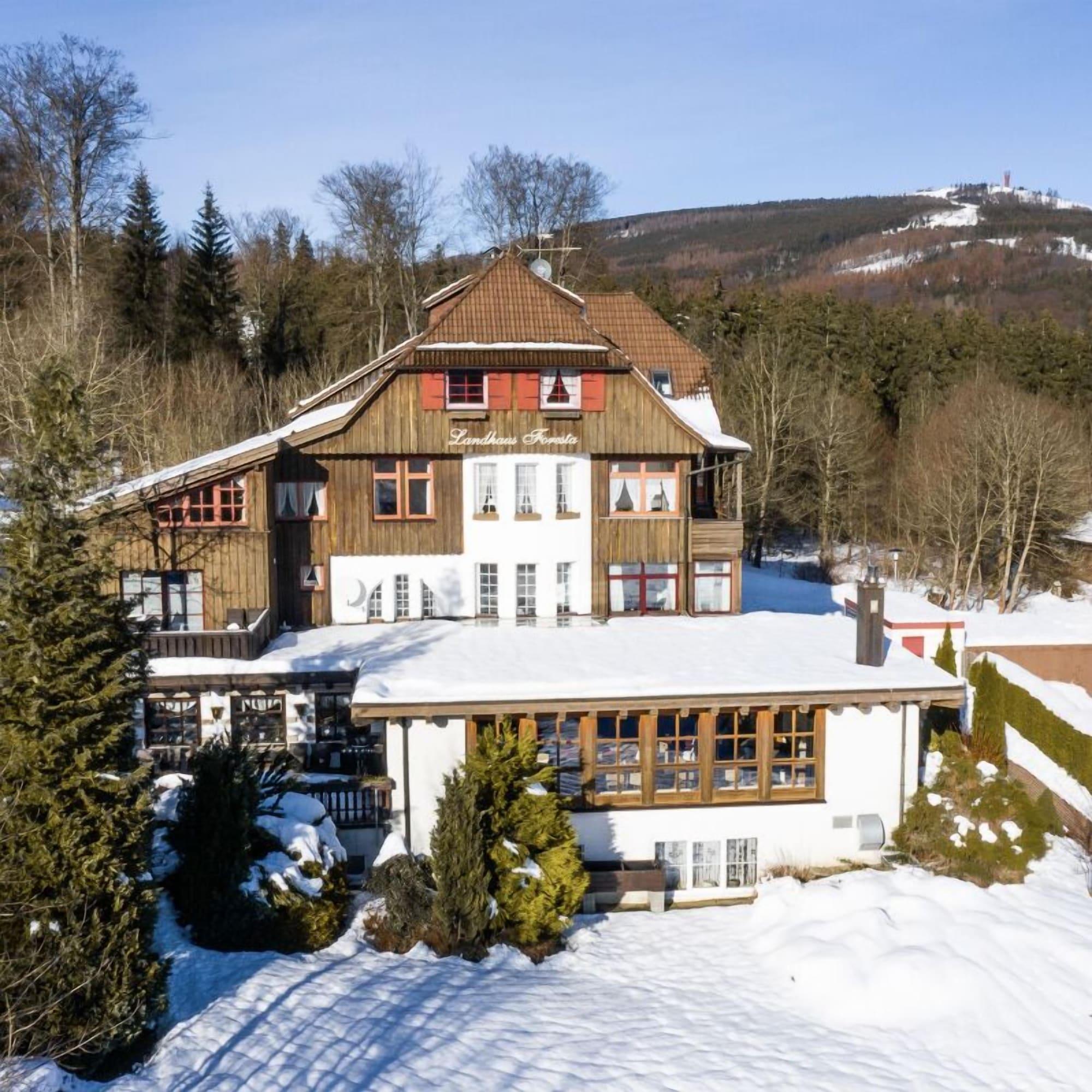 Varios Landhaus Foresta