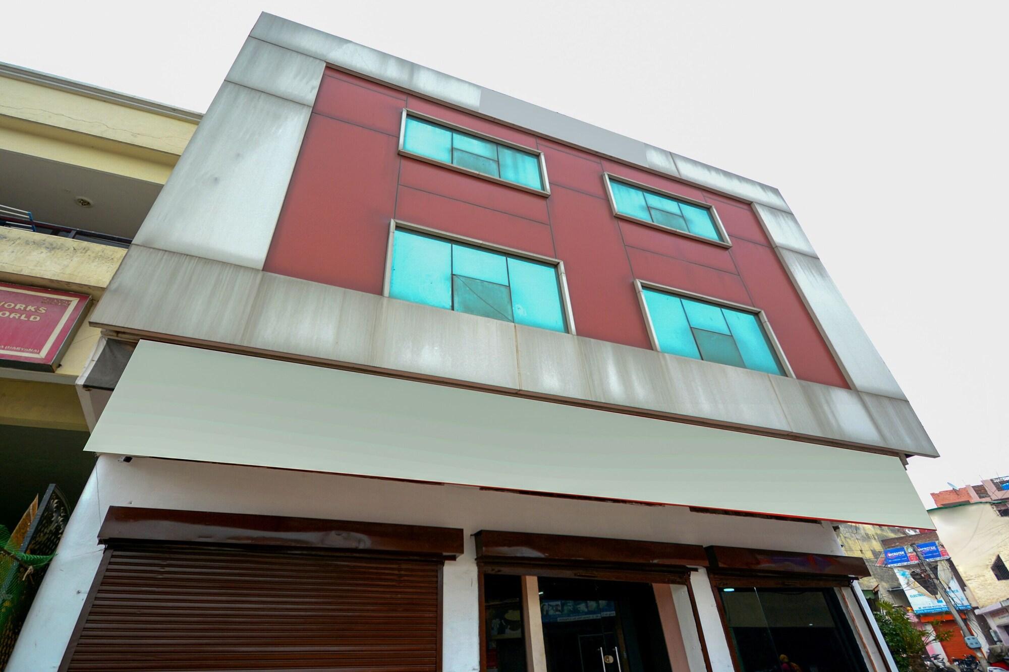 Vista Exterior OYO 27801 Kings Landing