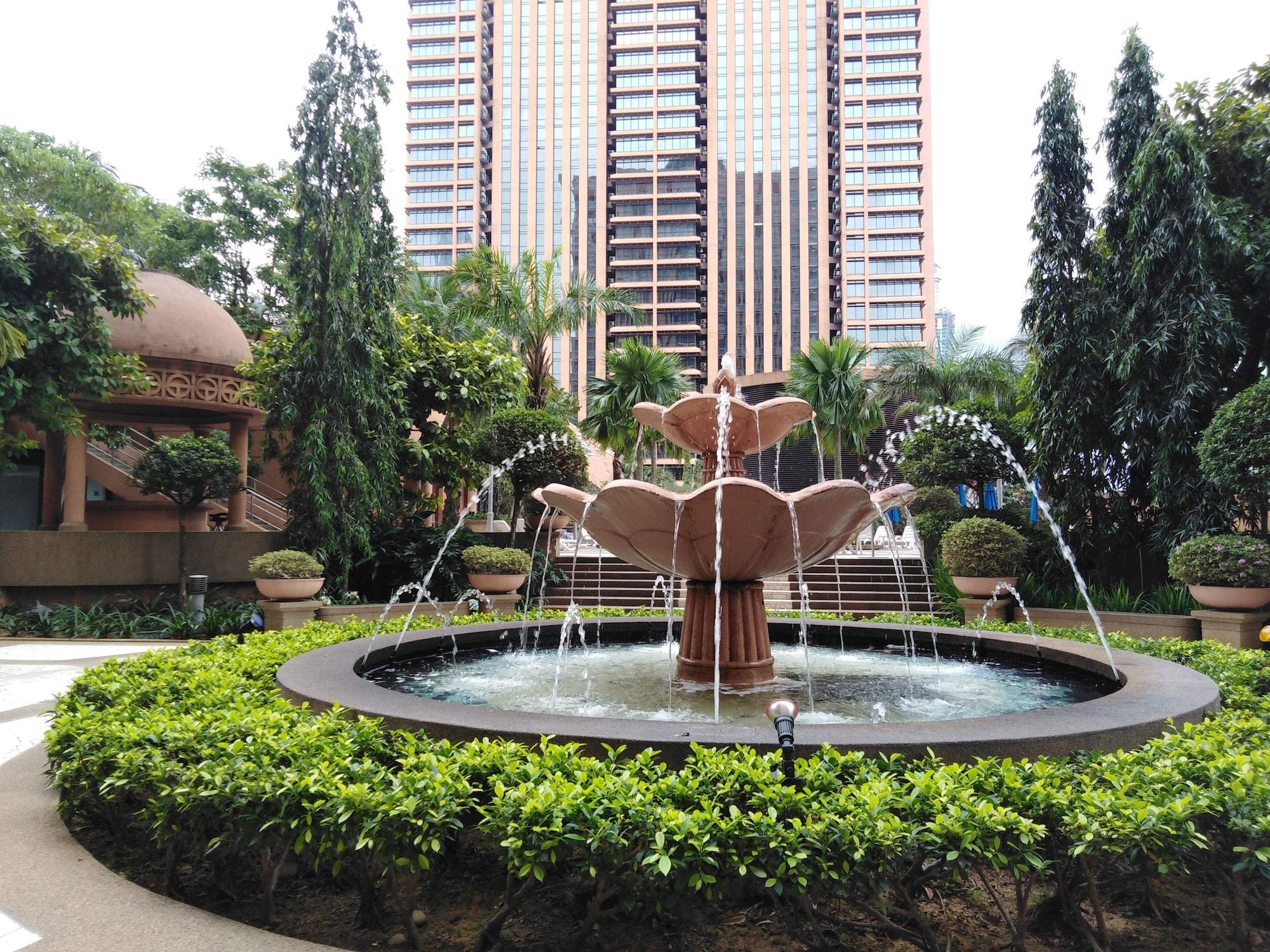 Vista Piscina KL Millennium Suites at Times Square