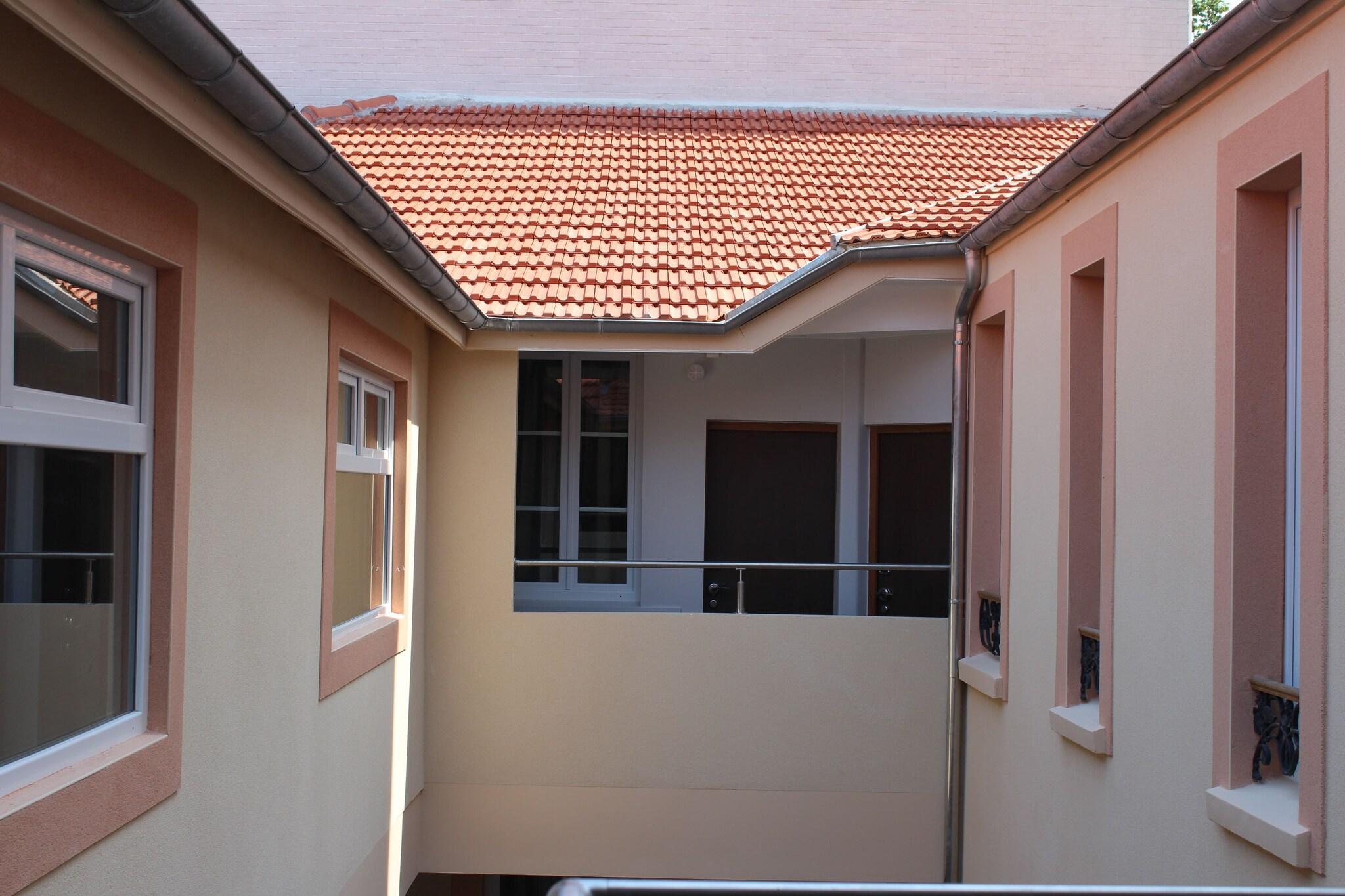 Vista da fachada Hôtel Jenner