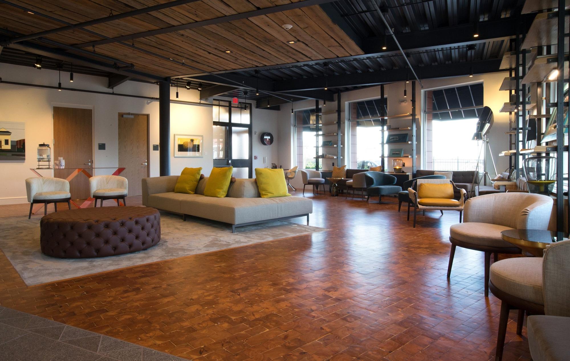 Vista Lobby 250 Main Hotel