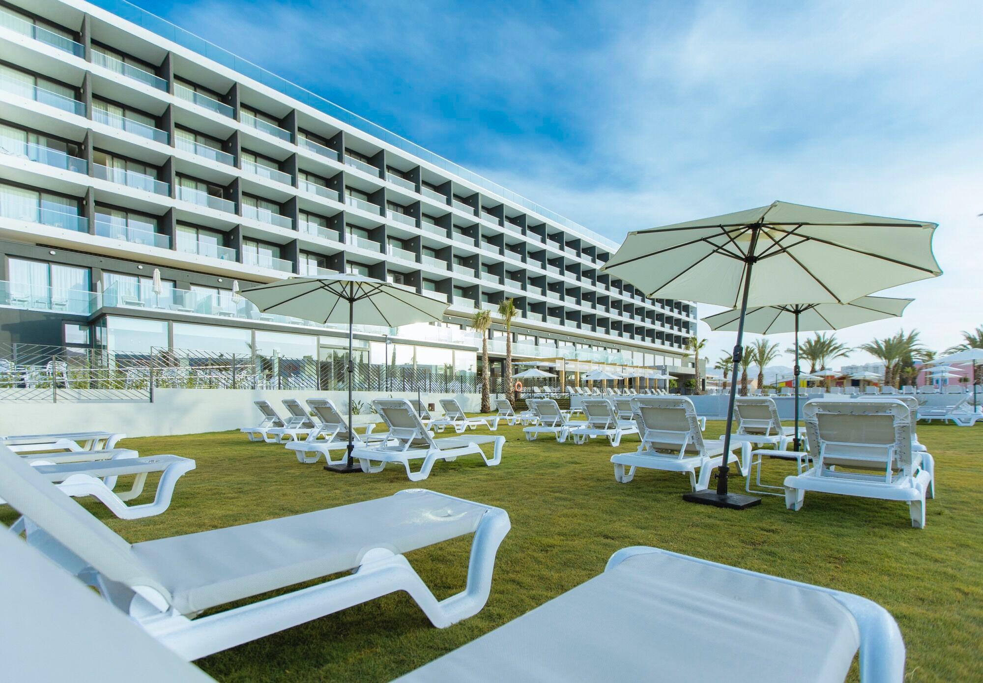 Vista Exterior Dos Playas - 30º hotels