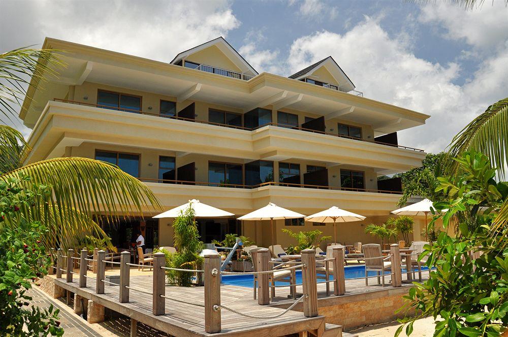 Vista Exterior Crown Beach Hotel