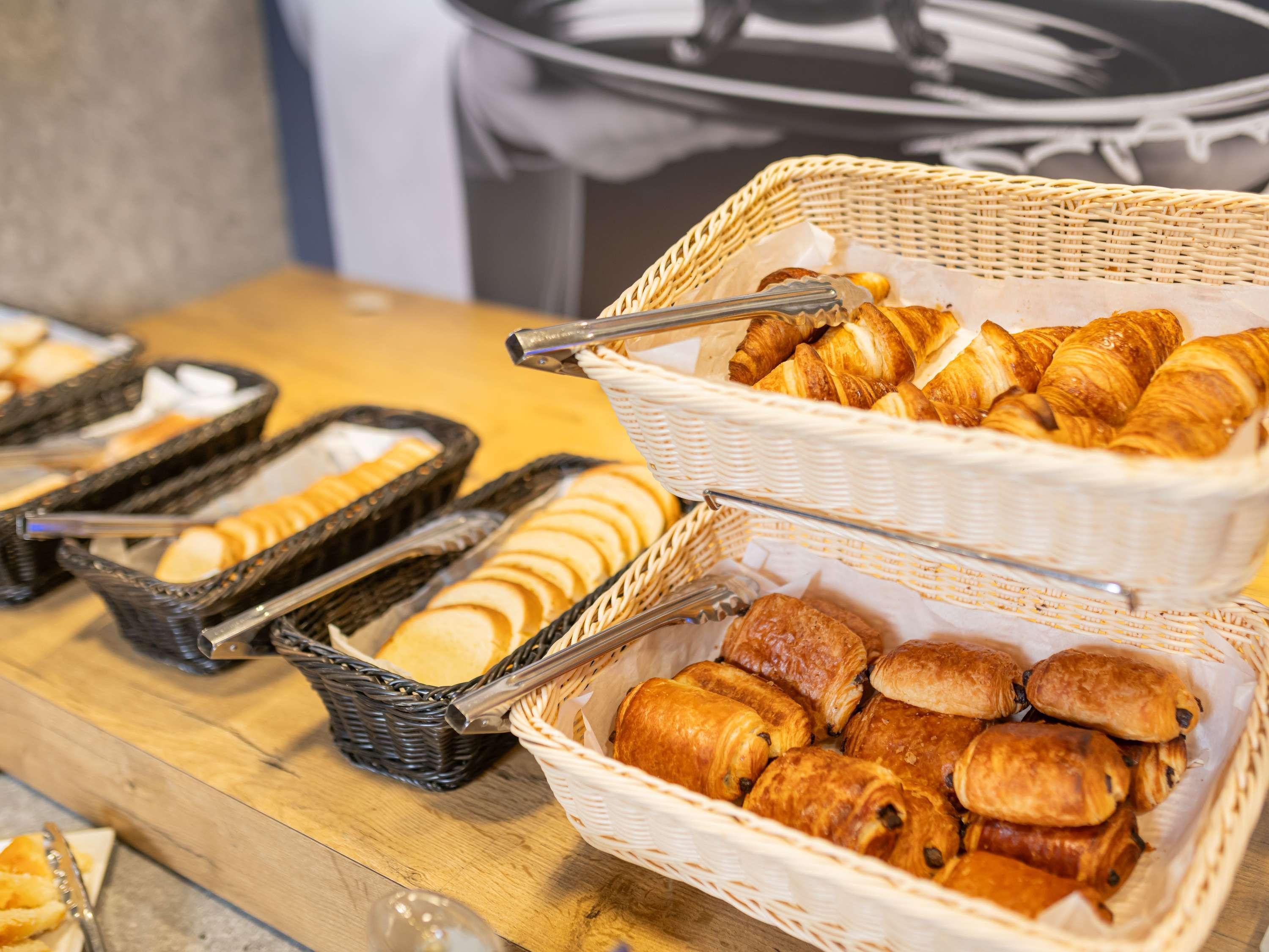 Restaurant ibis budget Lyon Caluire Cite Internationale