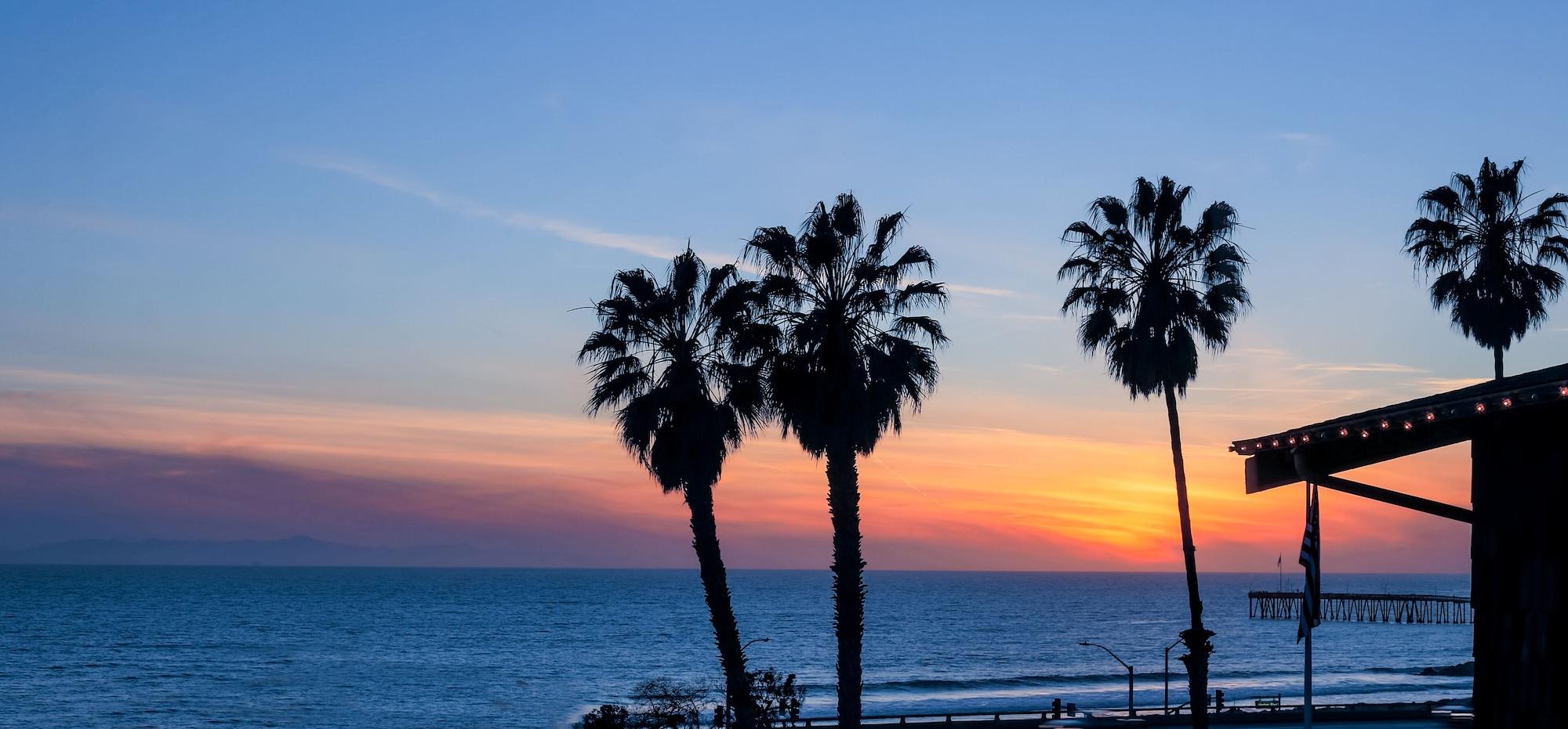 Playa The Pierpont Inn