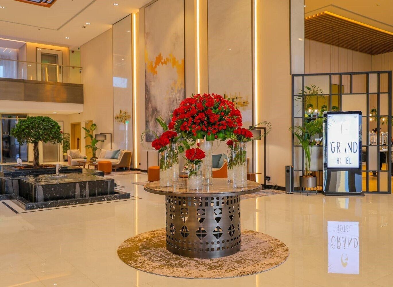 Vista Lobby First Grand Hotel
