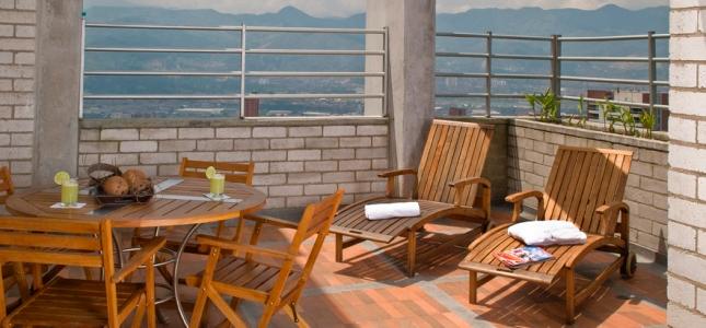 Restaurant Cyan Suites