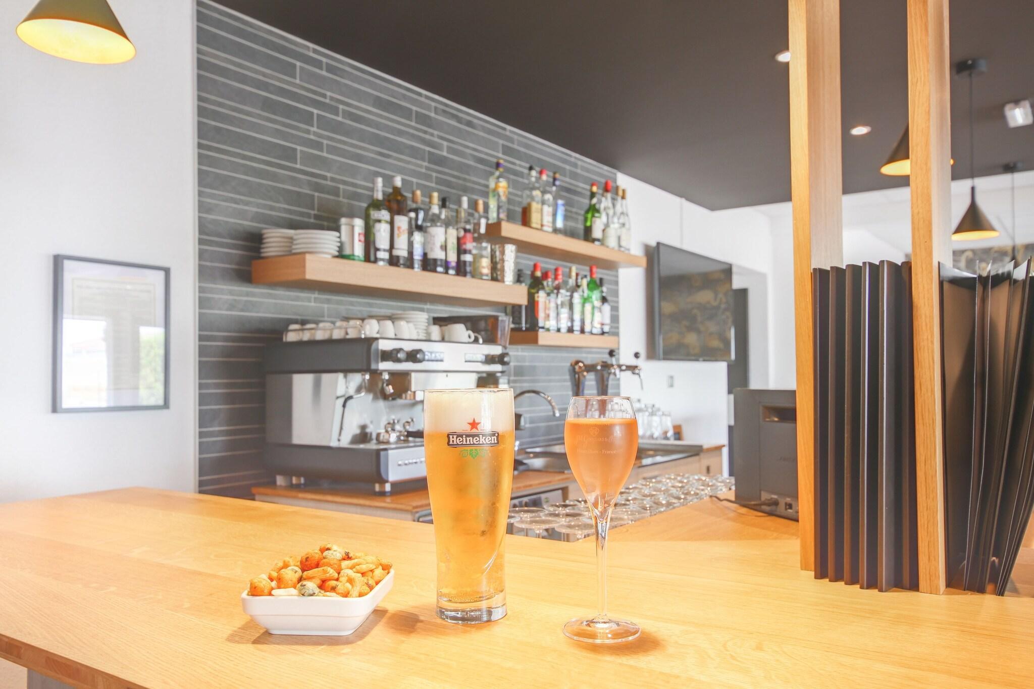 Bar/Salón Inter-Hotel Reims La Neuvillette
