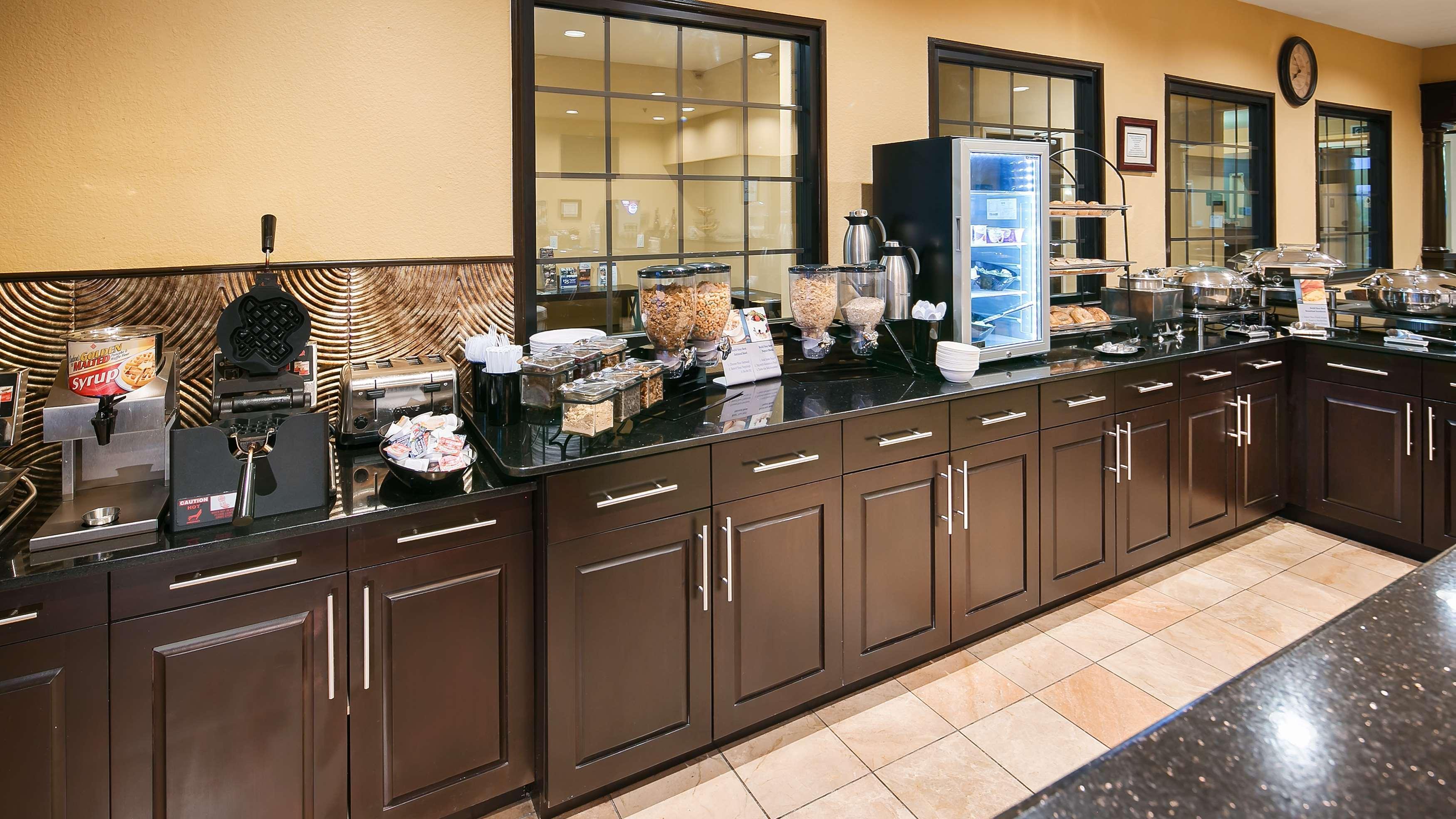 Restaurant Best Western Plus DFW Airport Suites