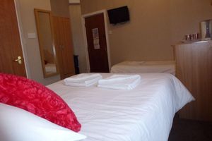 Alojamiento - The Celtic Pride Hotel