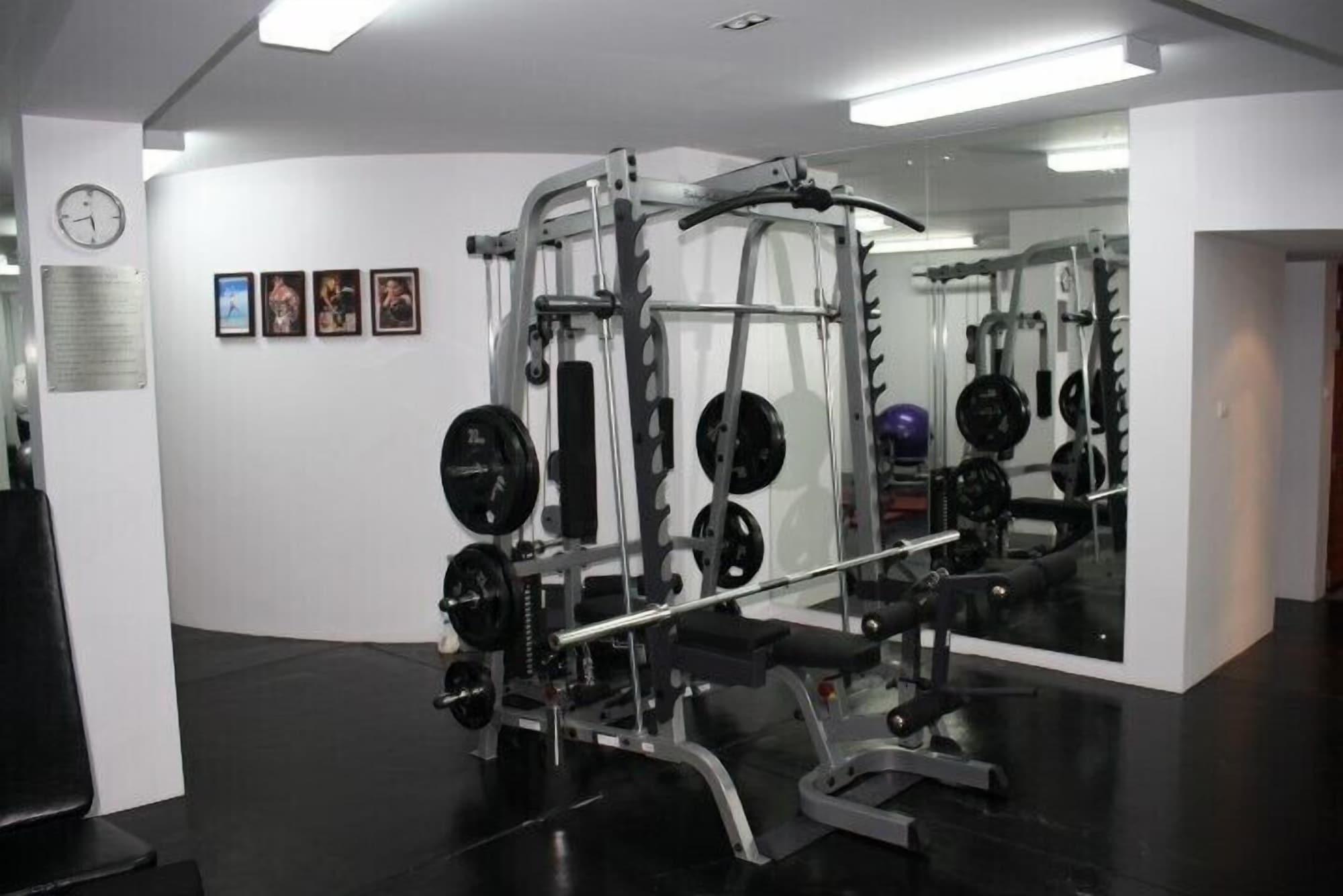 Gimnasio The Park Surin by RESAVA