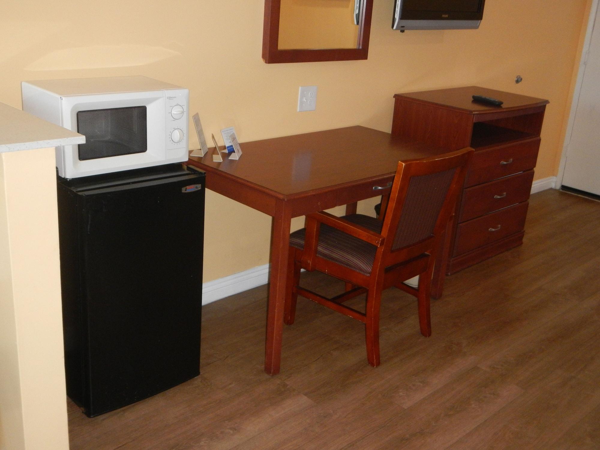 Comodidades del Alojamiento Rodeway Inn Carson - Los Angeles South