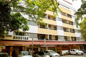 Alojamiento - Hotel Shreyas