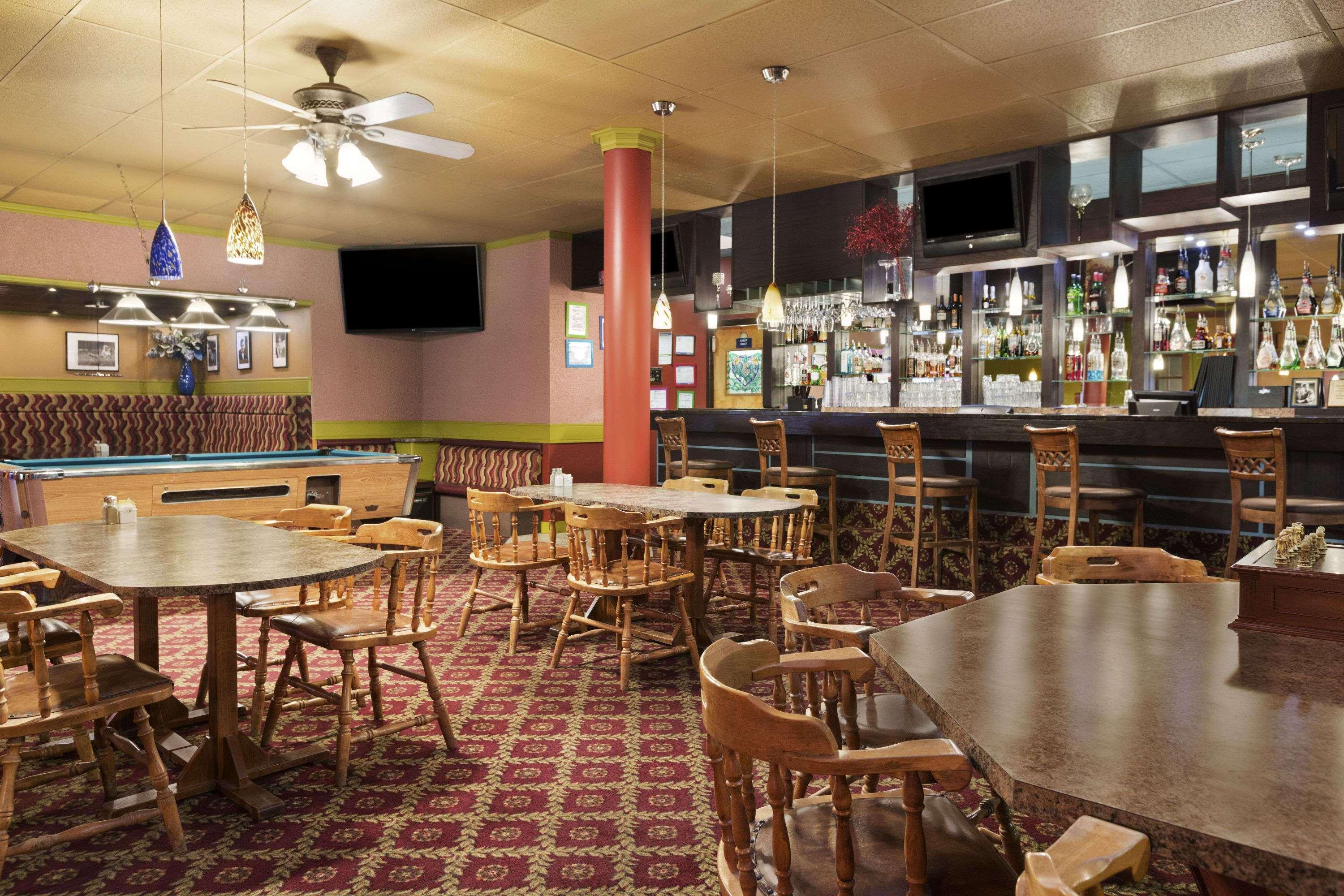 Bar/Salón Days Inn by Wyndham Vermilion