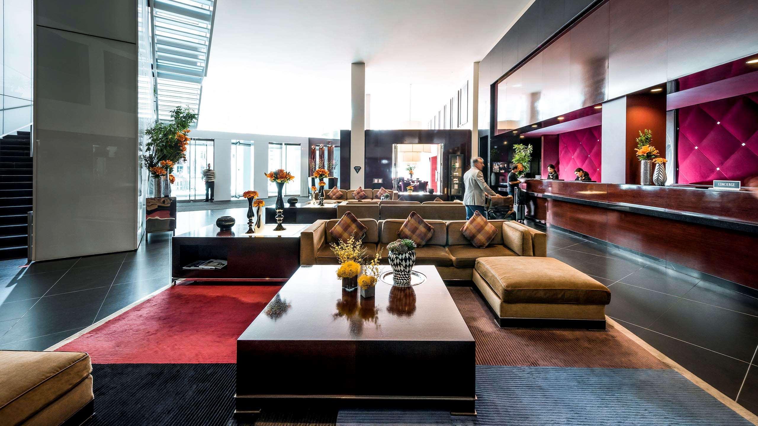 Vista Lobby Sofitel Chicago Magnificent Mile