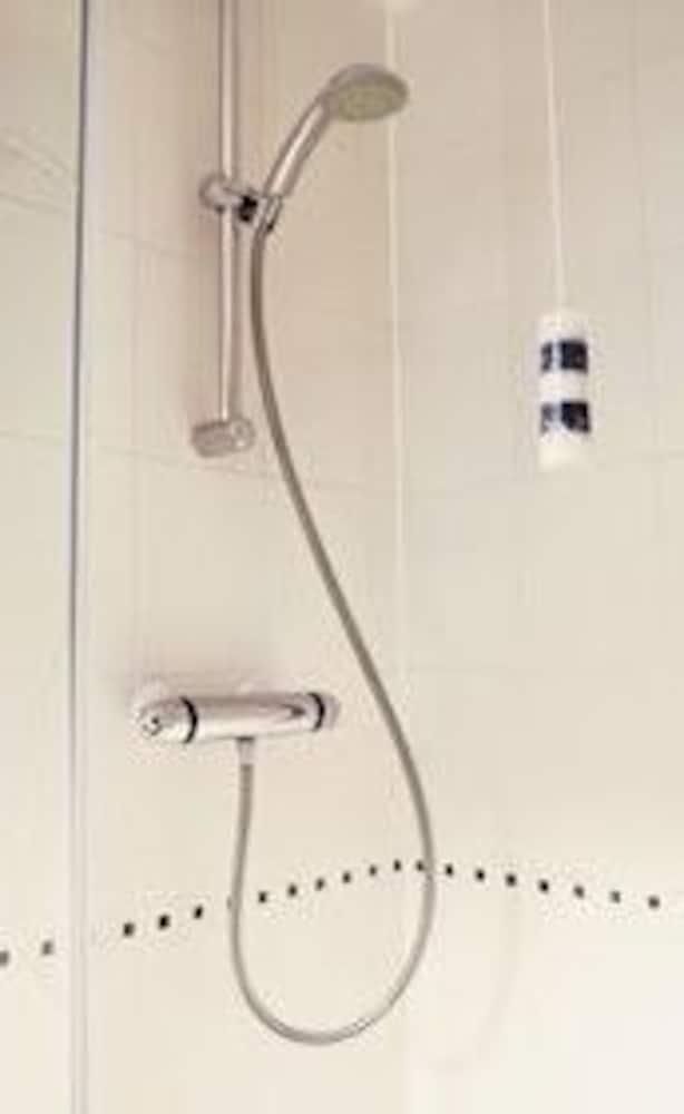 Baño Park Lodge Guest House