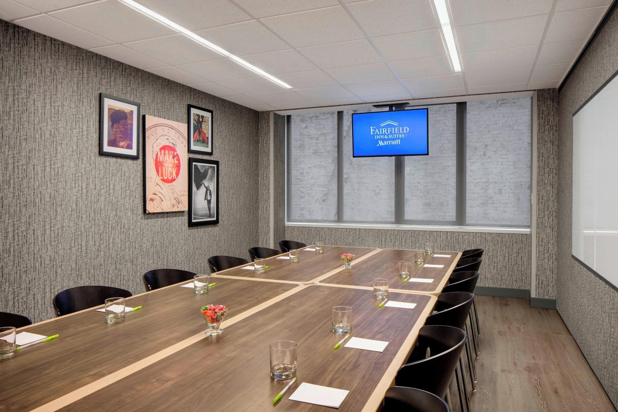 Sala de Reuniones Fairfield Inn & Suites Chicago Downtown / Magnificent Mile