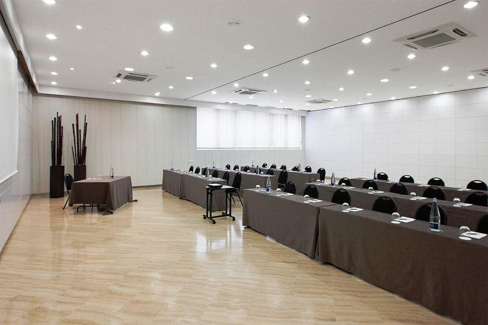 Hotel NH Barcelona Stadium