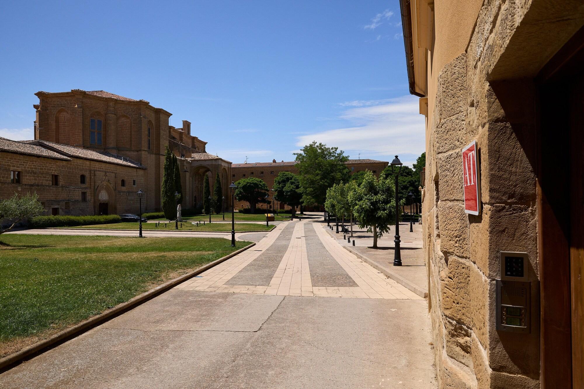 Varios Los Apartamentos del Palacio
