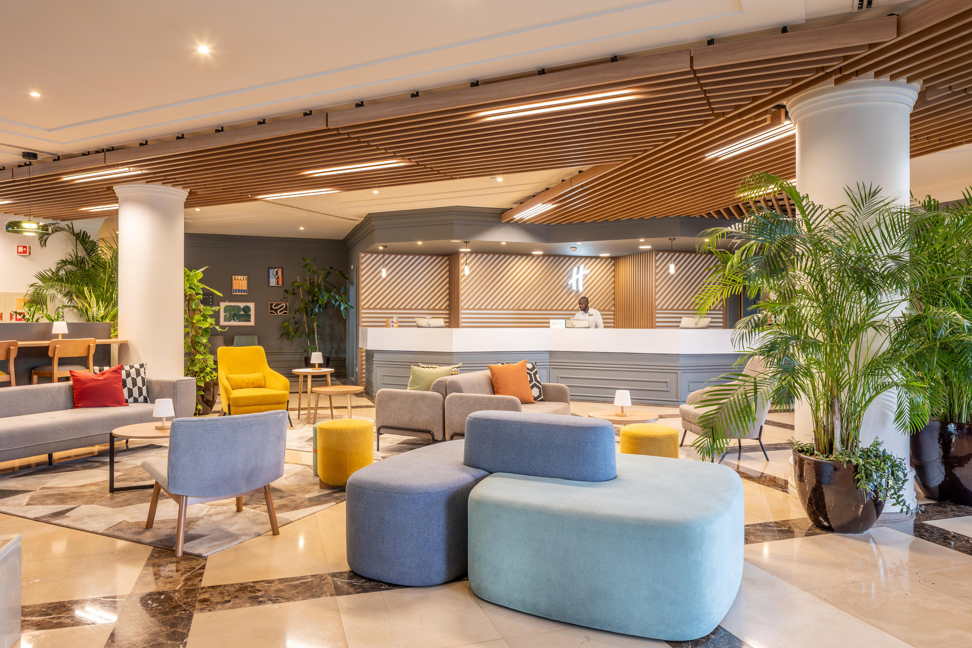 Vista Lobby Holiday Inn Algarve Albufeira by IHG
