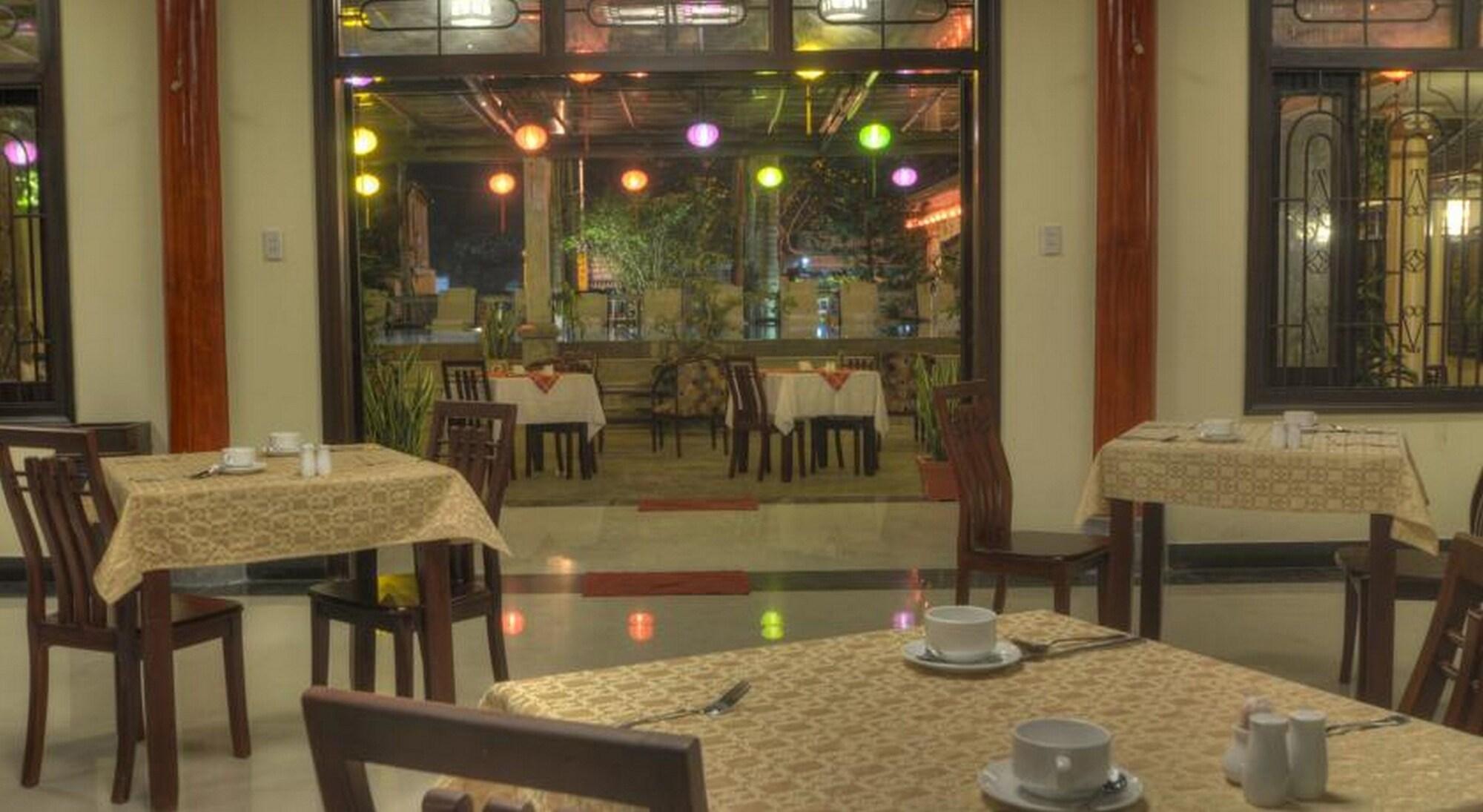 Restaurant Huy Hoang Garden Hotel