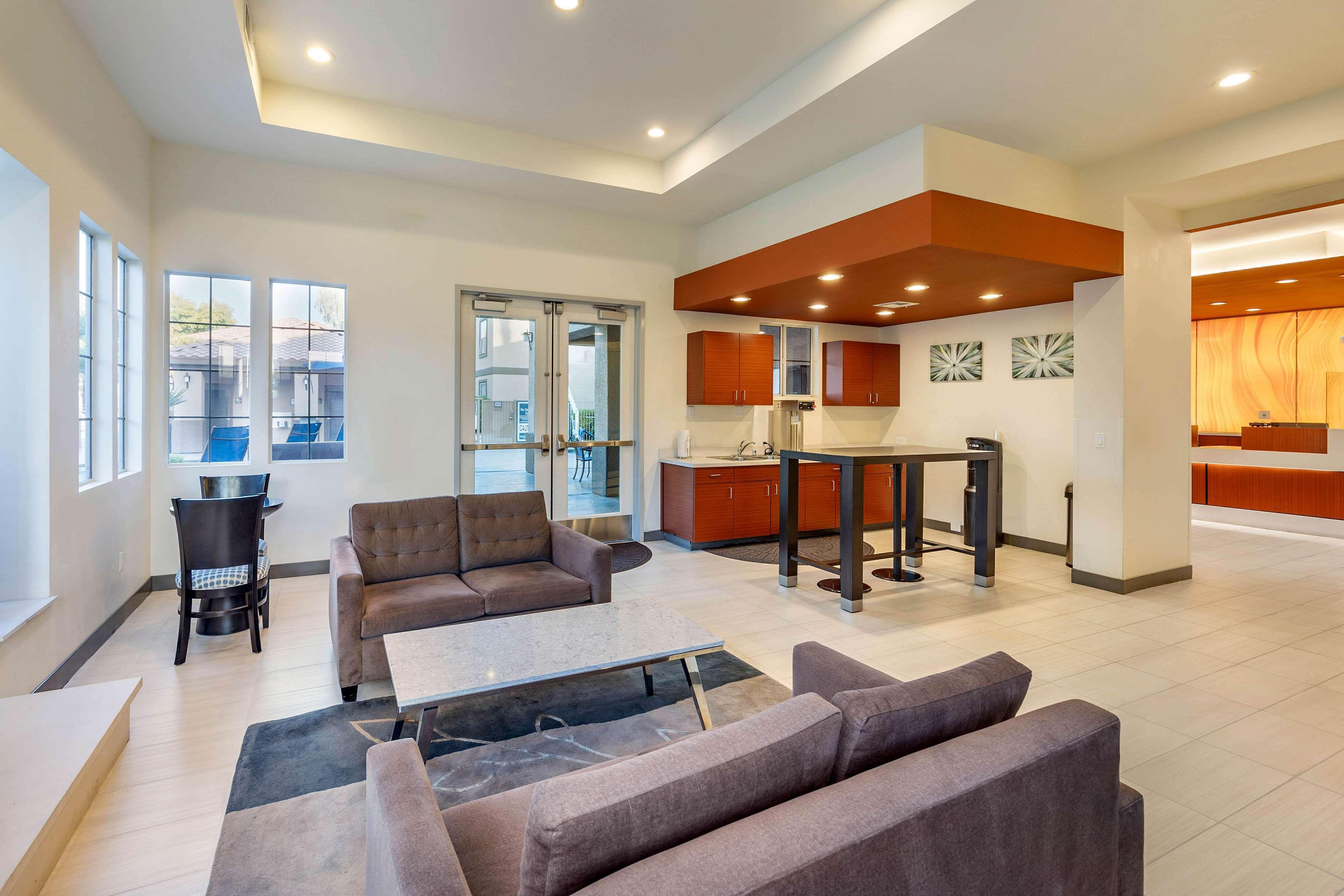 Vista Lobby Hilton Vacation Club Desert Retreat Las Vegas