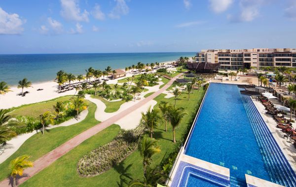 Royalton Riviera Cancun, An Autograph Collection All-Inclusive Resort & Casino - Newly Renovated - Hoteles con desayuno en Puerto Morelos, México