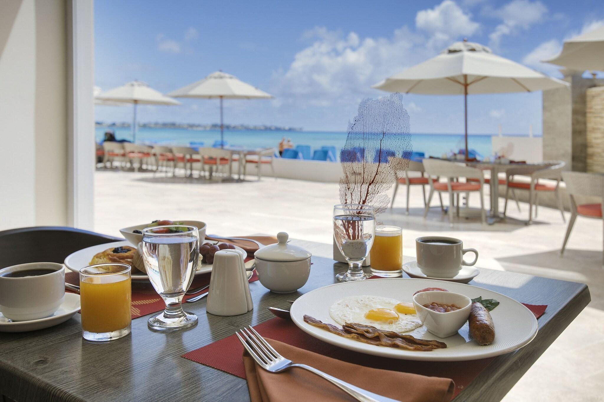 Restaurant Luxury Collection At Sea Breeze Beach House By Oce