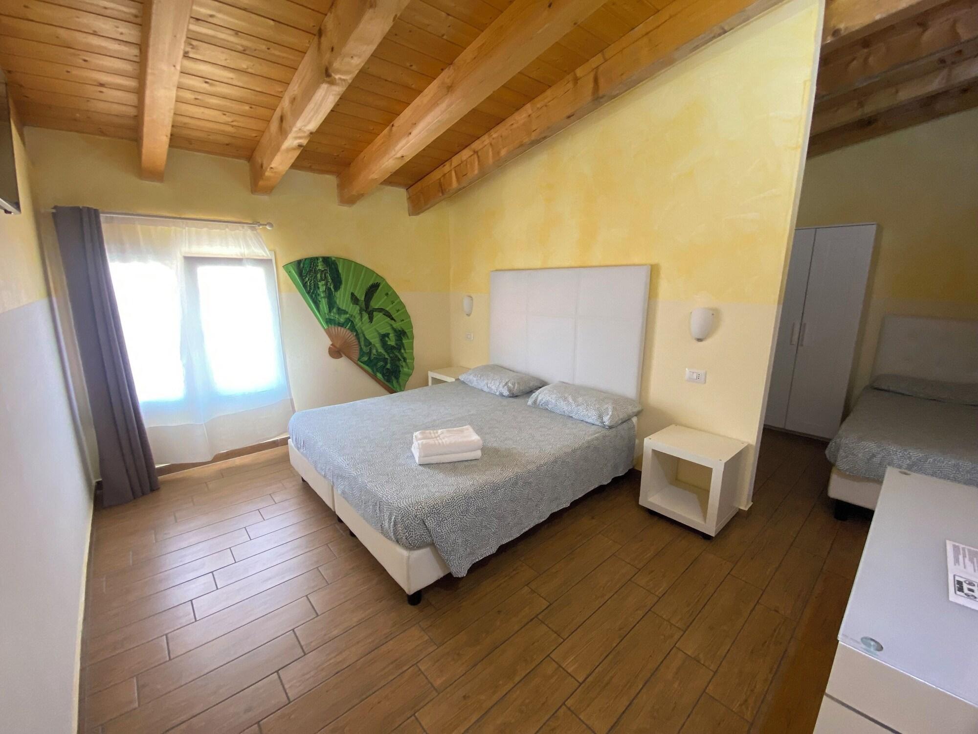 Varios Via Mameli 5 Inn