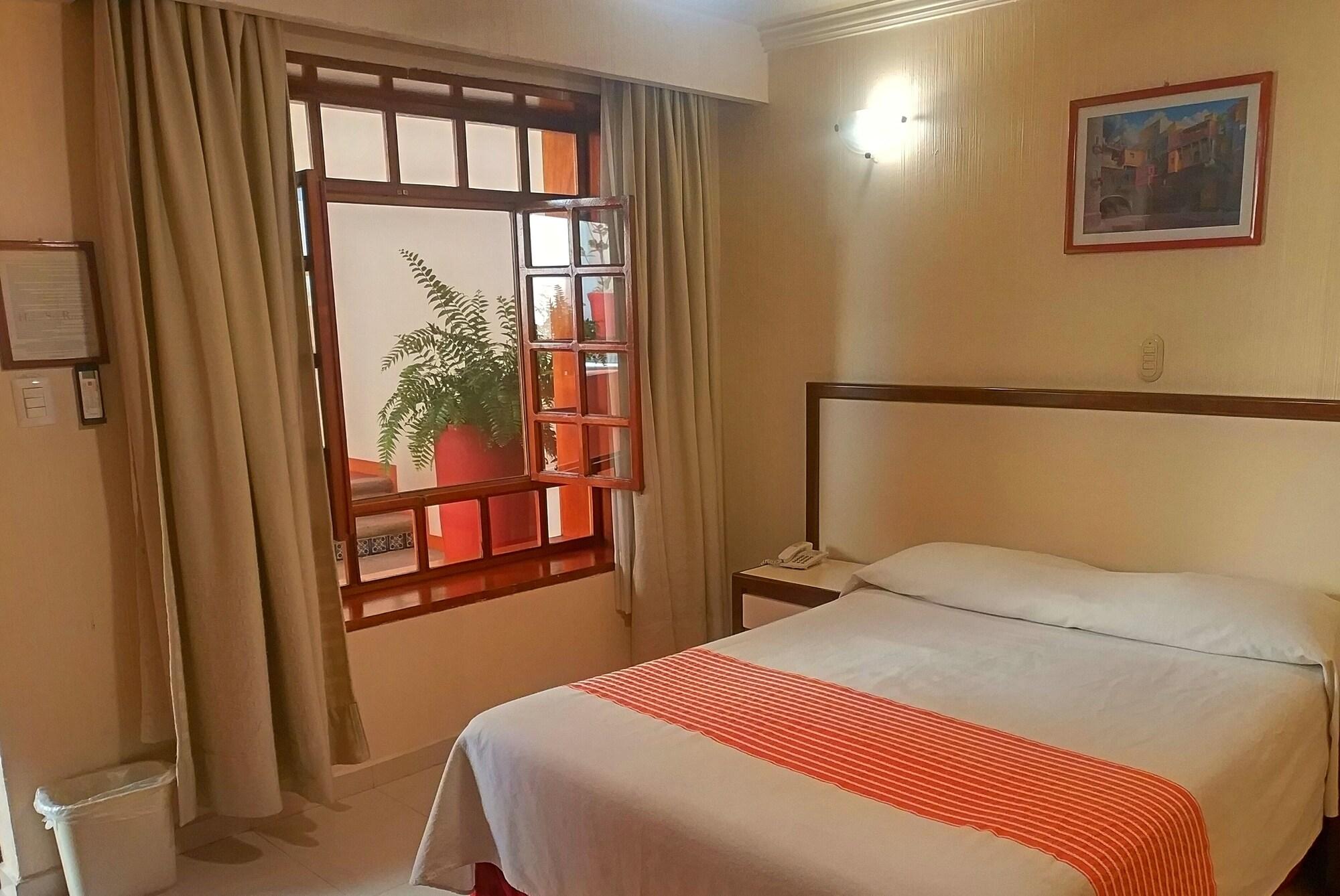 Varios Hotel Santa Rosa