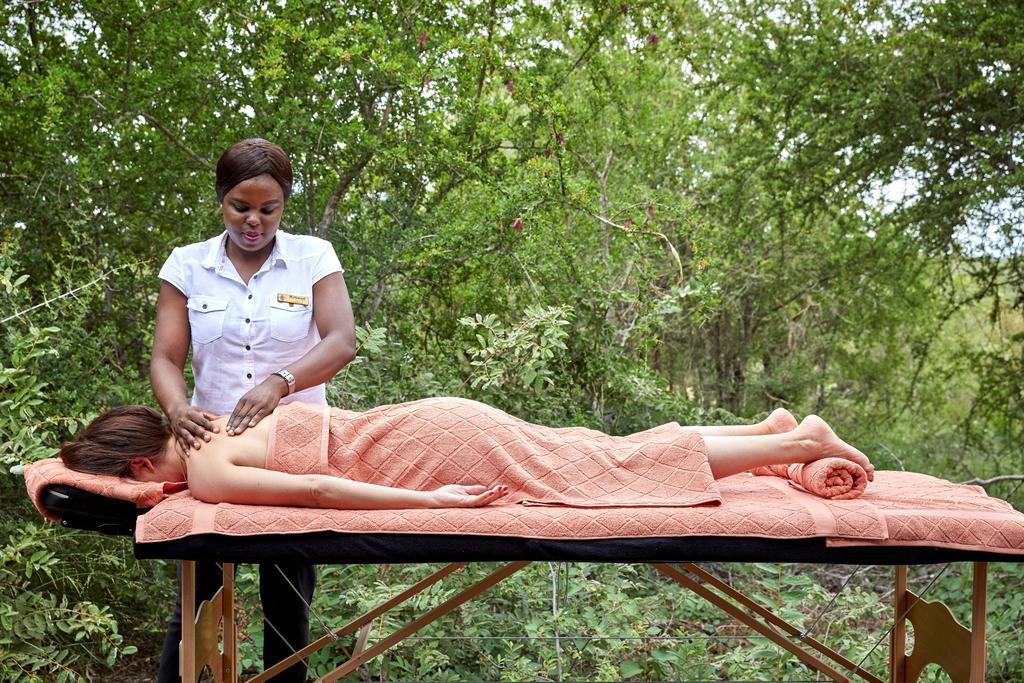 Vista Exterior Geiger 's Camp by Newmark