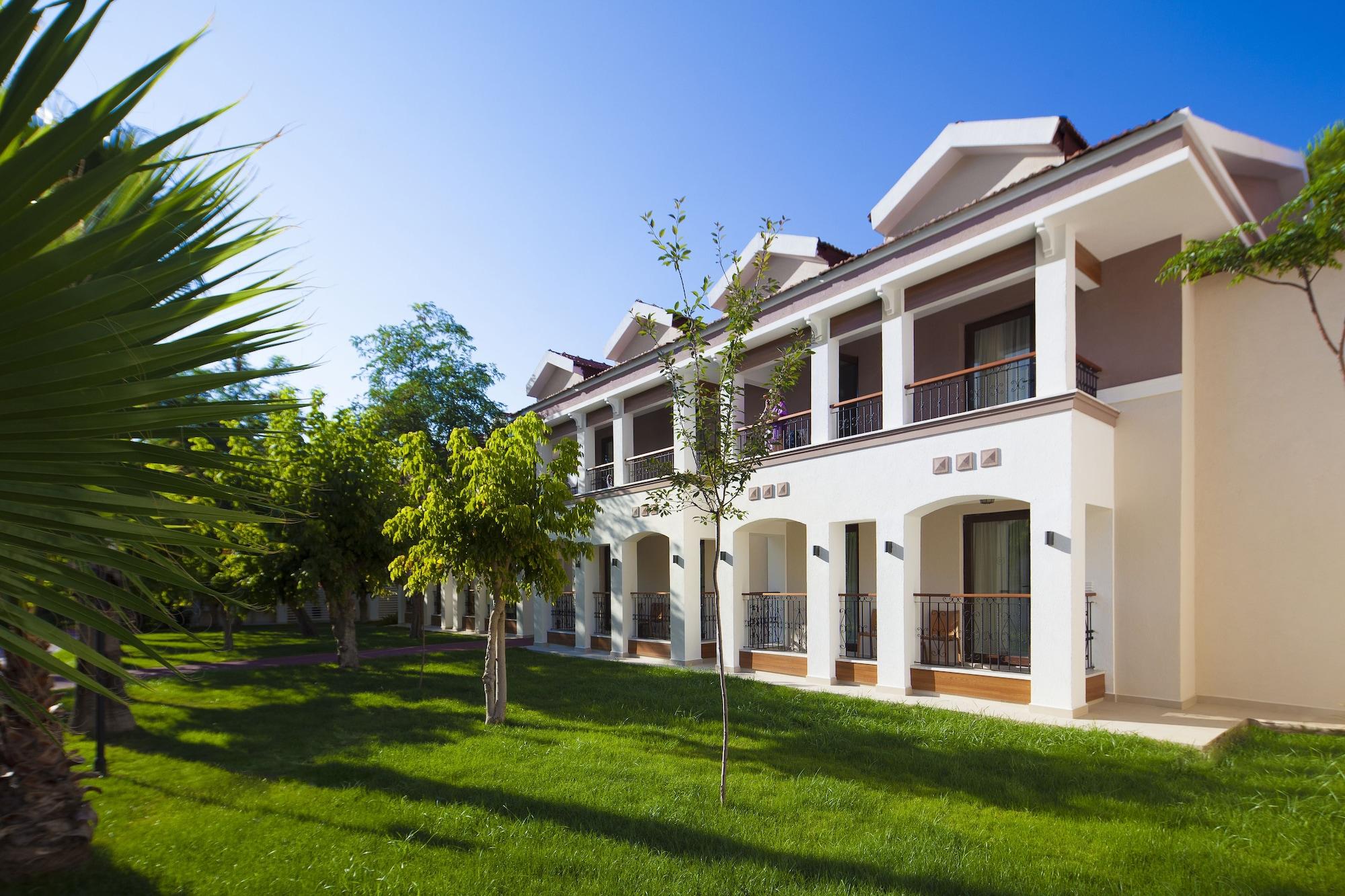 Vista Exterior Club Hotel Turan Prince World - All Inclusive