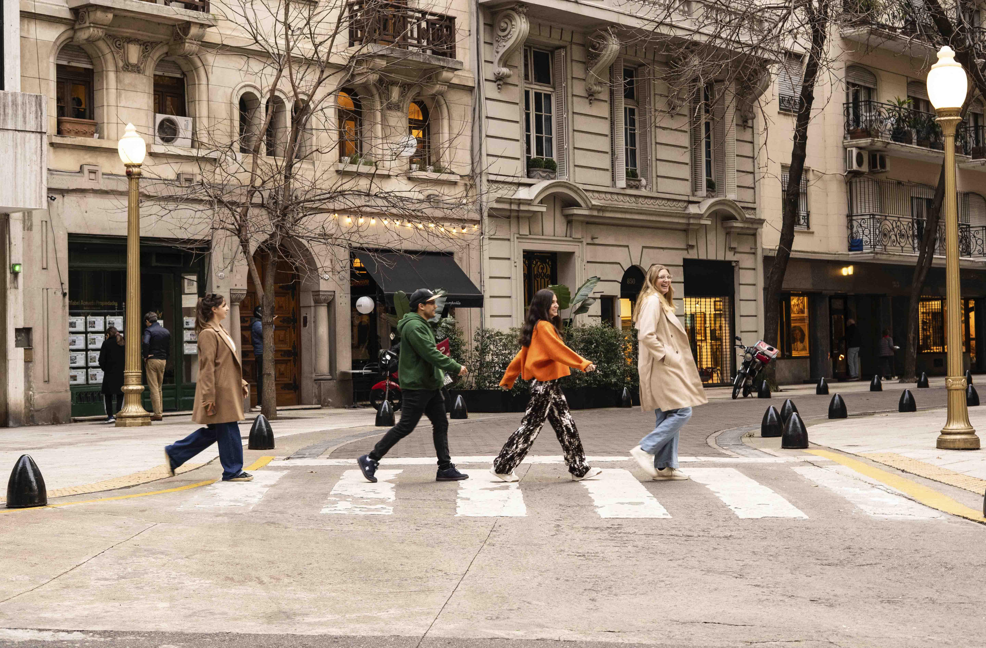 Vista Exterior Deco Collection