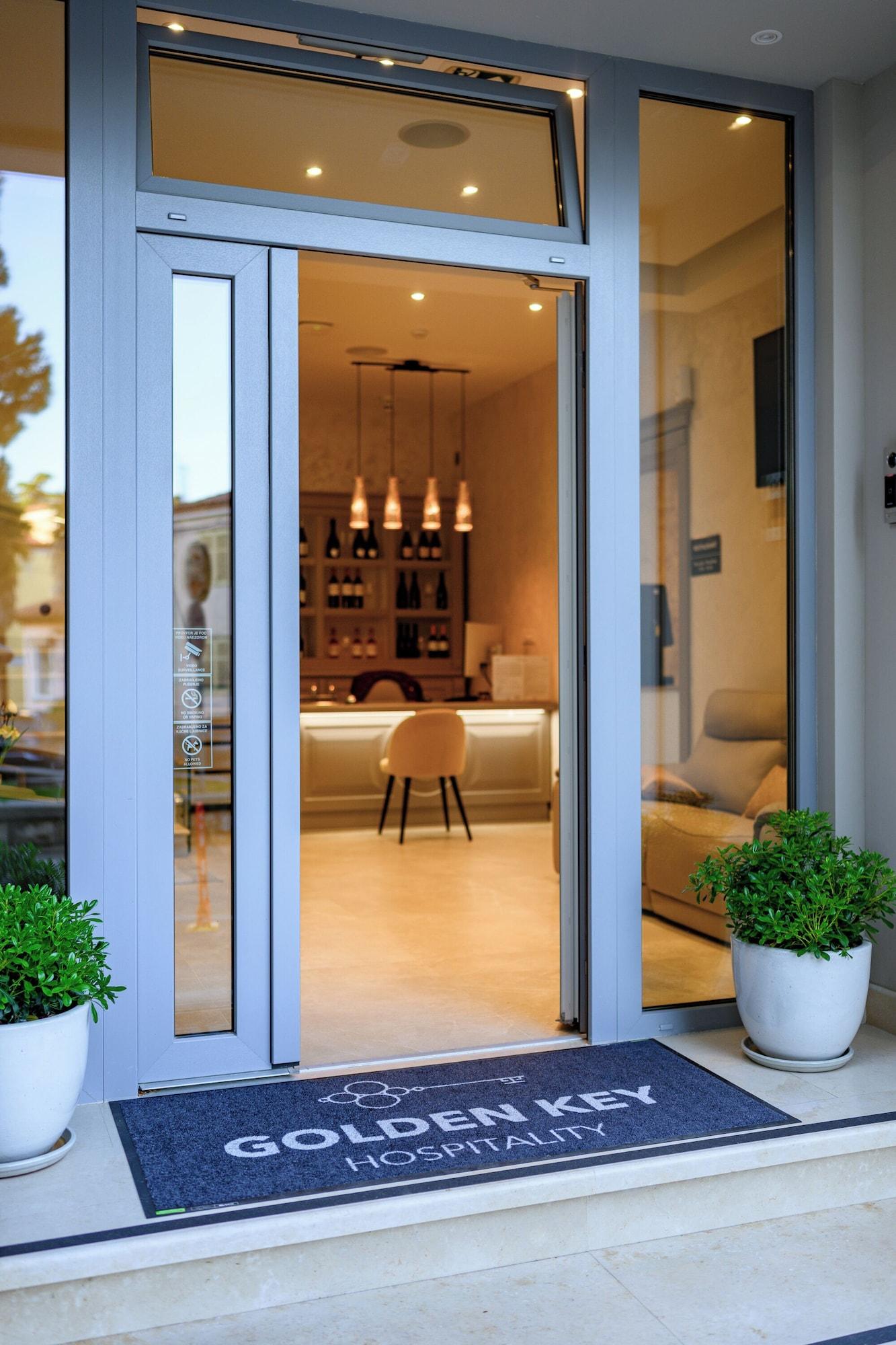Vista Exterior Boutique Hotel Golden Key - Poreč