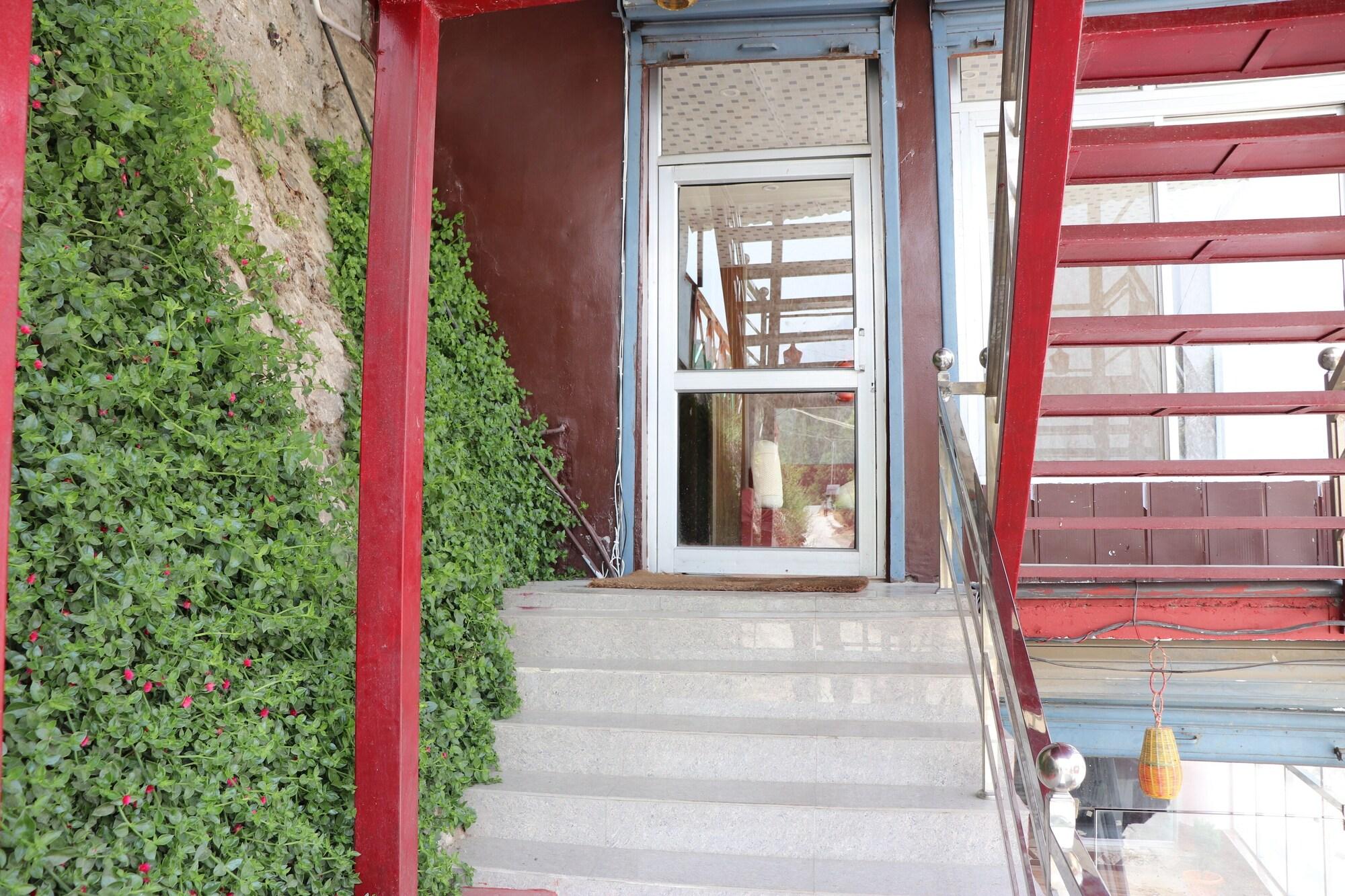 Vista Exterior The Sleeping Beauty Hotel