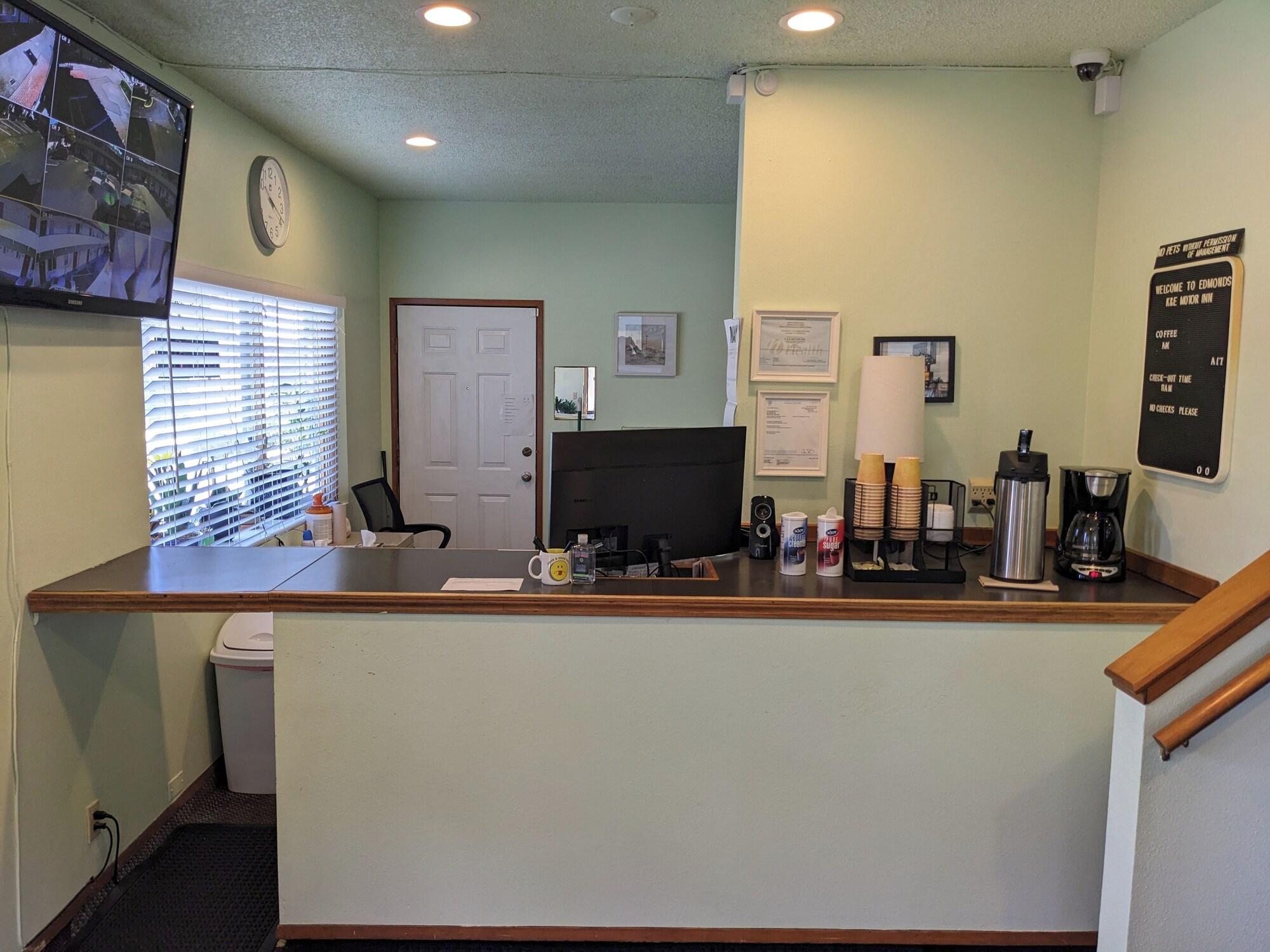 Vista Lobby K&E Motor Inn