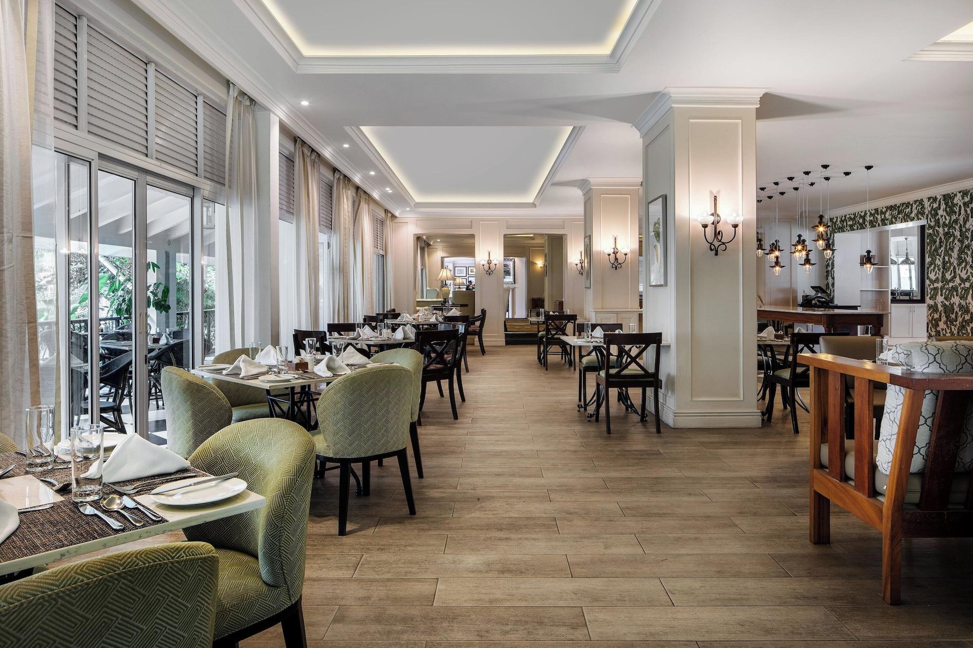 Restaurant Four Points By Sheraton Arusha, The Arusha Hotel
